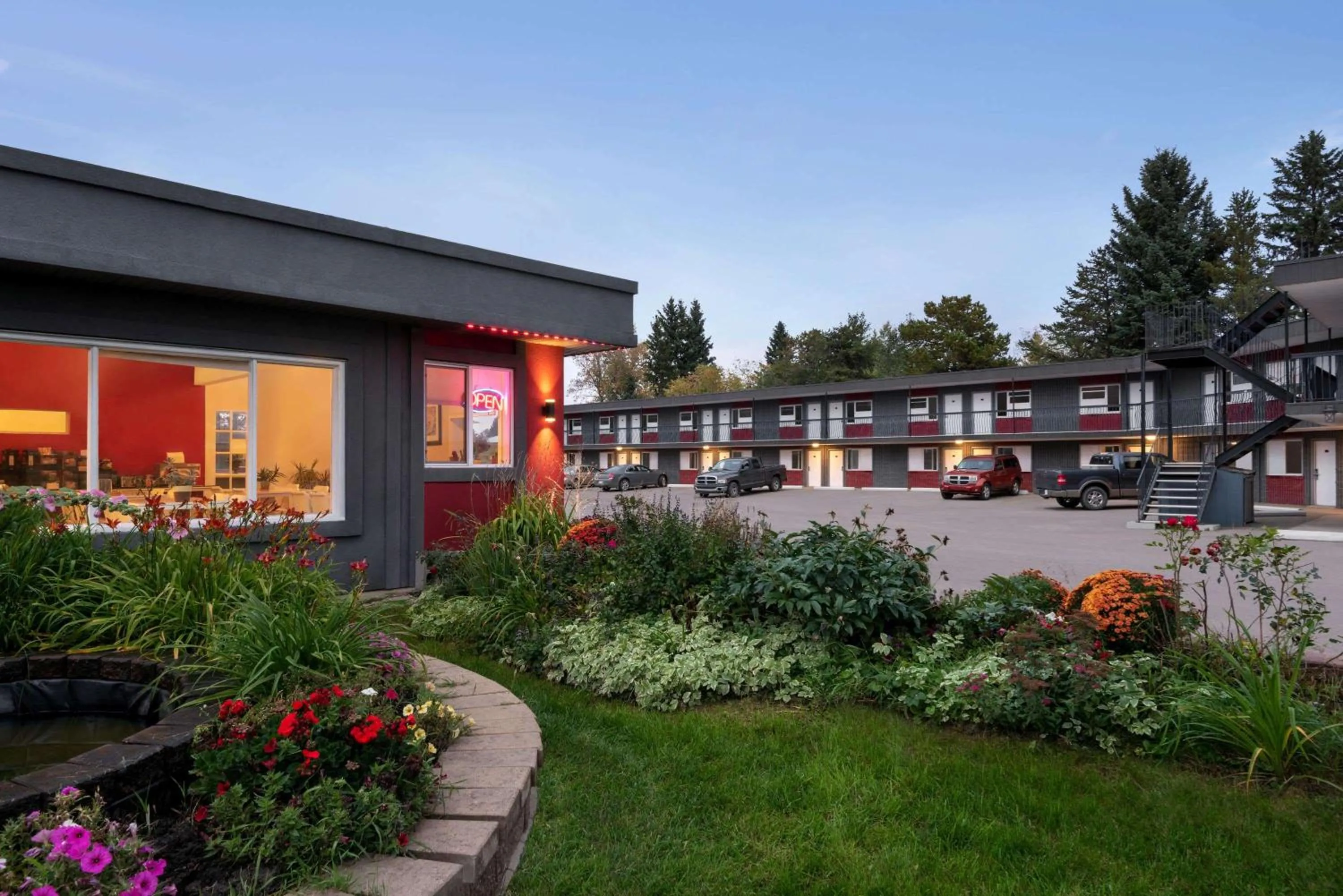 Property building in Thriftlodge Edmonton