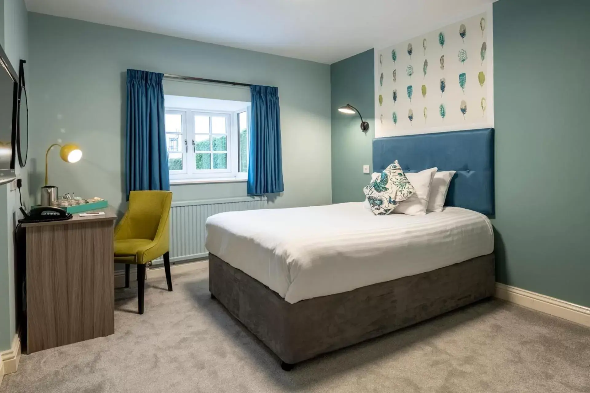 Deluxe Single Room in Wisteria Hotel Deluxe Single Room in Wisteria Hotel