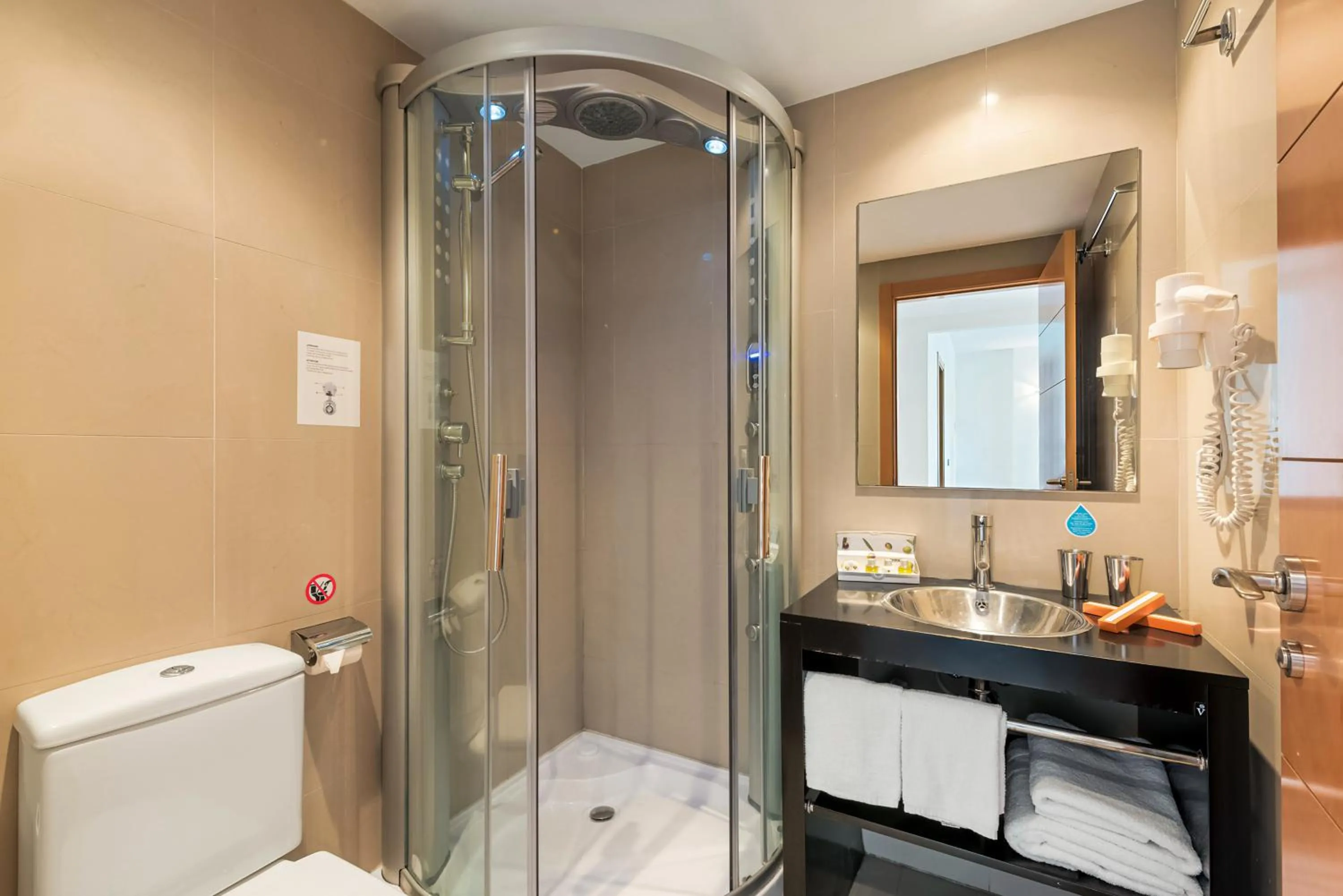 Toilet in Cortijo Del Mar Resort