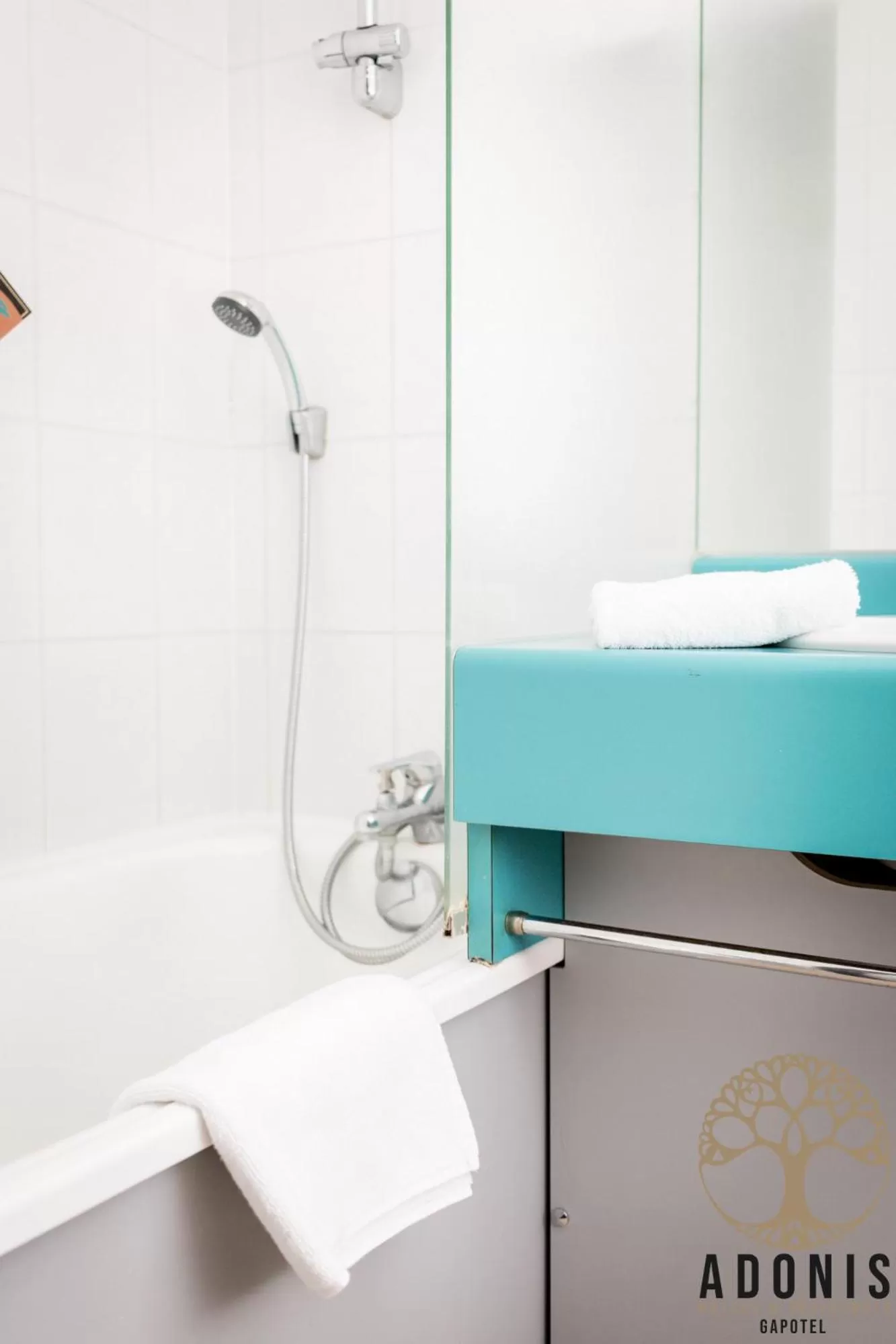 Bathroom in Adonis Gapotel