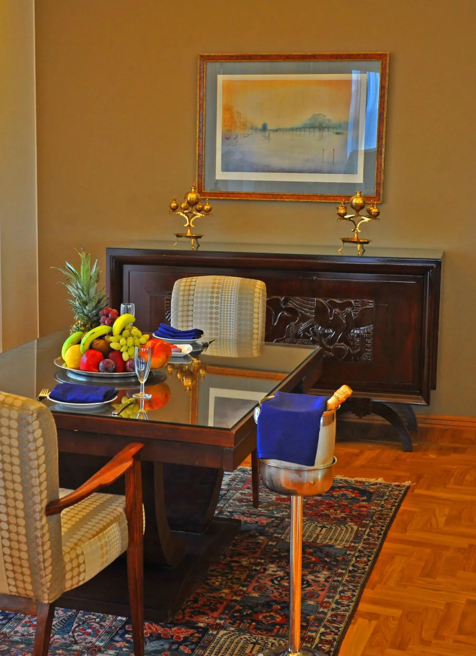 Dining area in Warwick Palm Beach