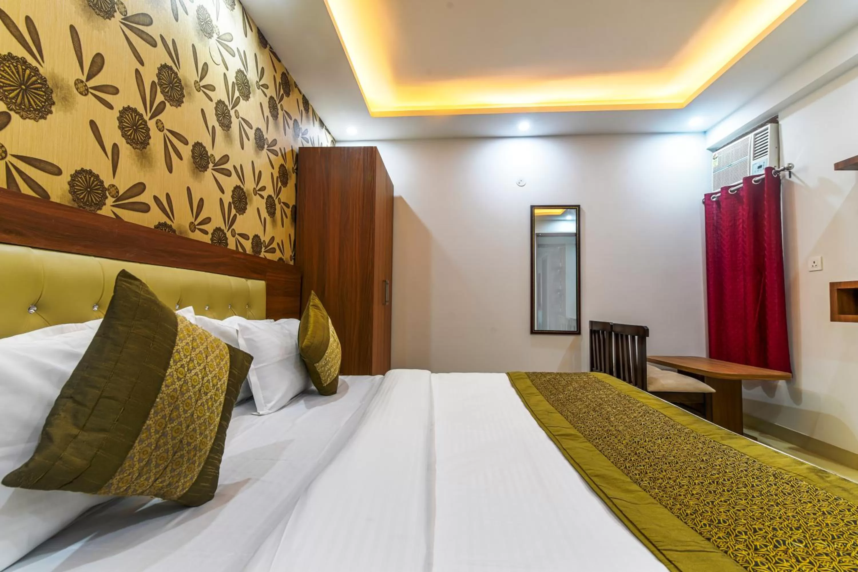 Photo of the whole room, Bed in Hotel Urban Tree At Delhi Airport