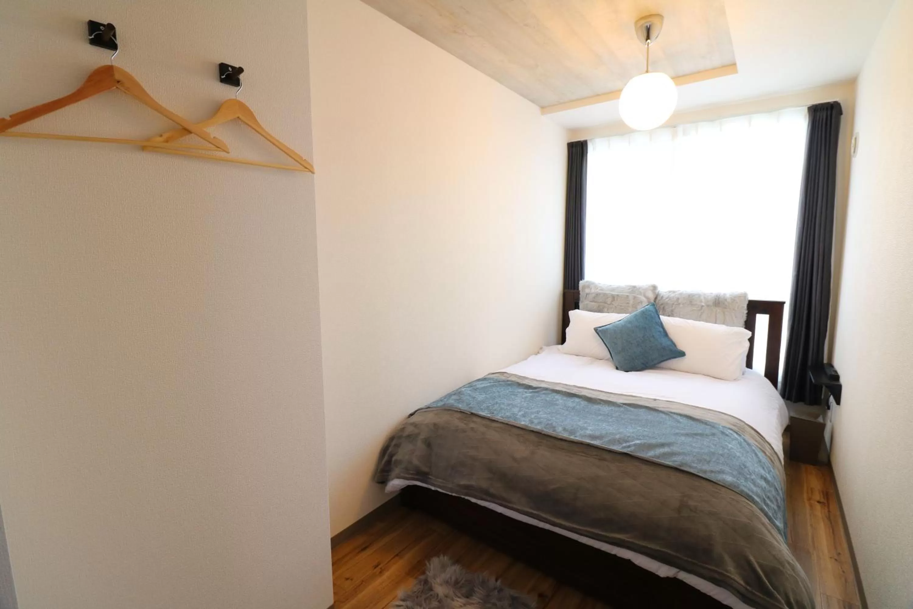 Bed in Glass Shiseikan