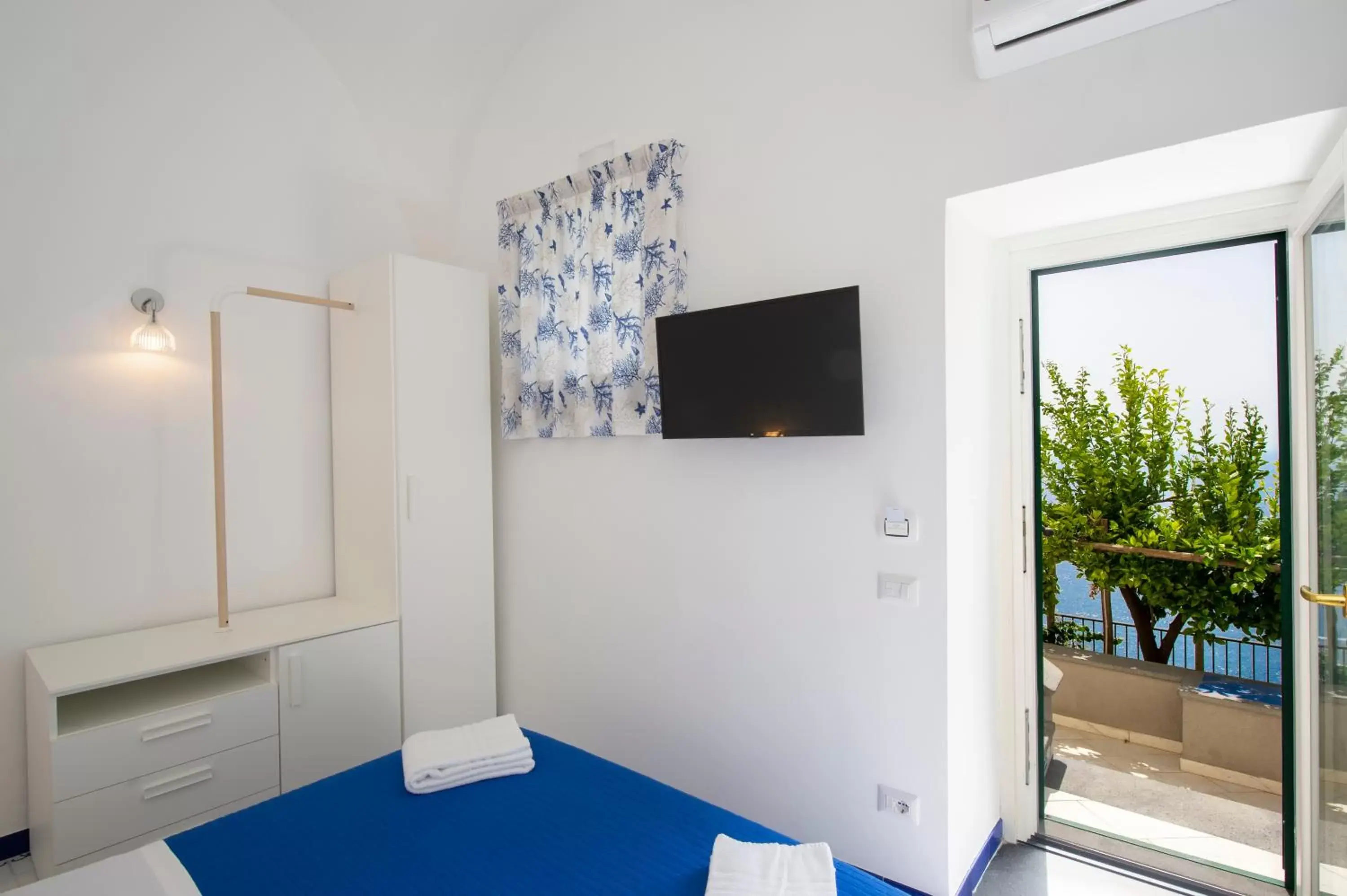 View (from property/room), TV/Entertainment Center in Villa Foglia Amalfi