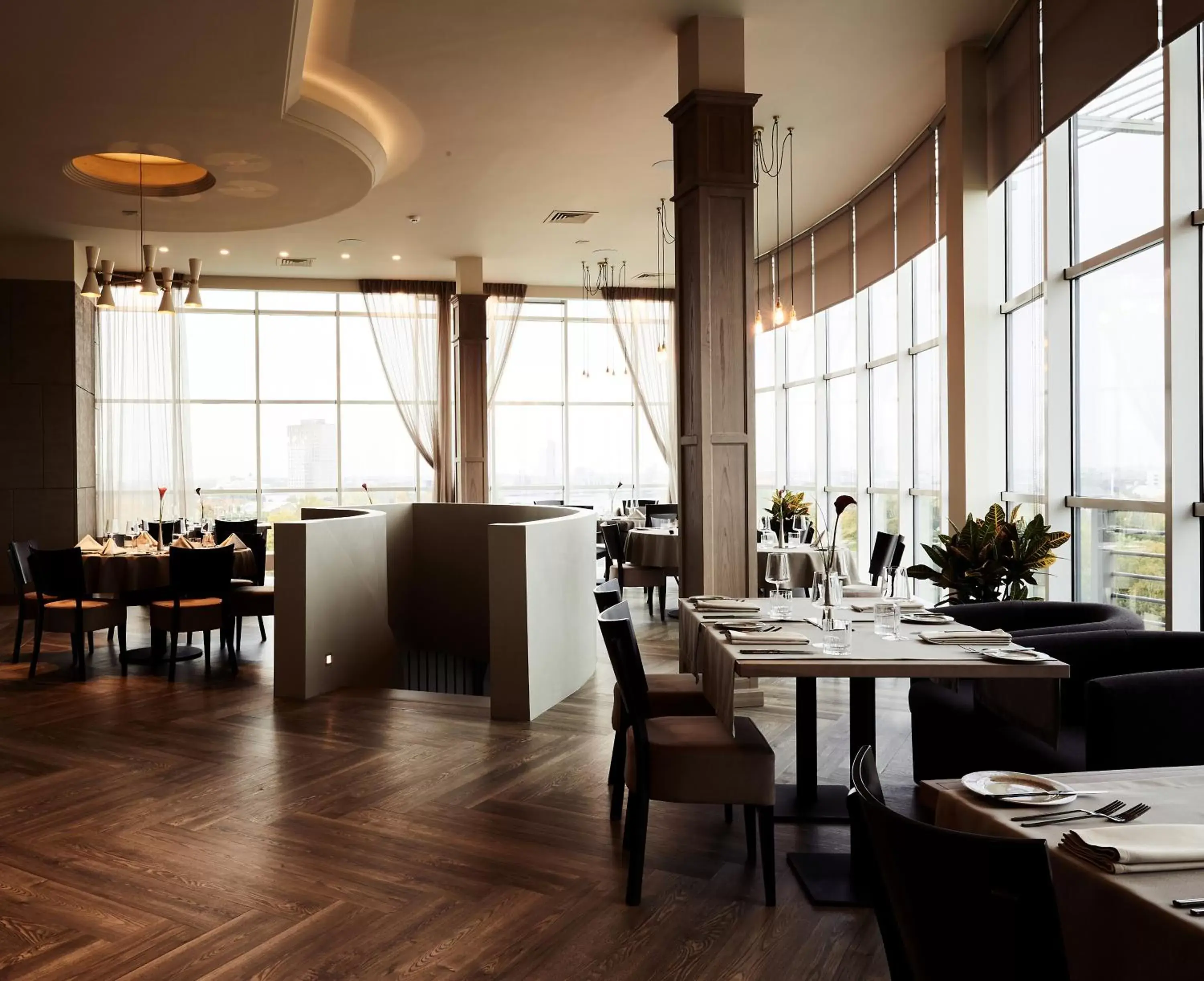 Restaurant/Places to Eat in Bellevue Park Hotel Riga