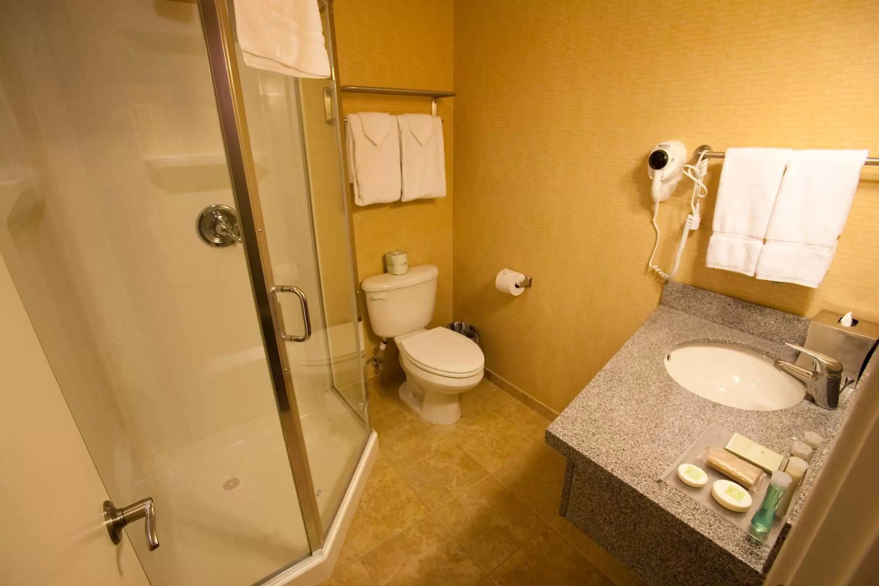 Bathroom in Celilo Inn