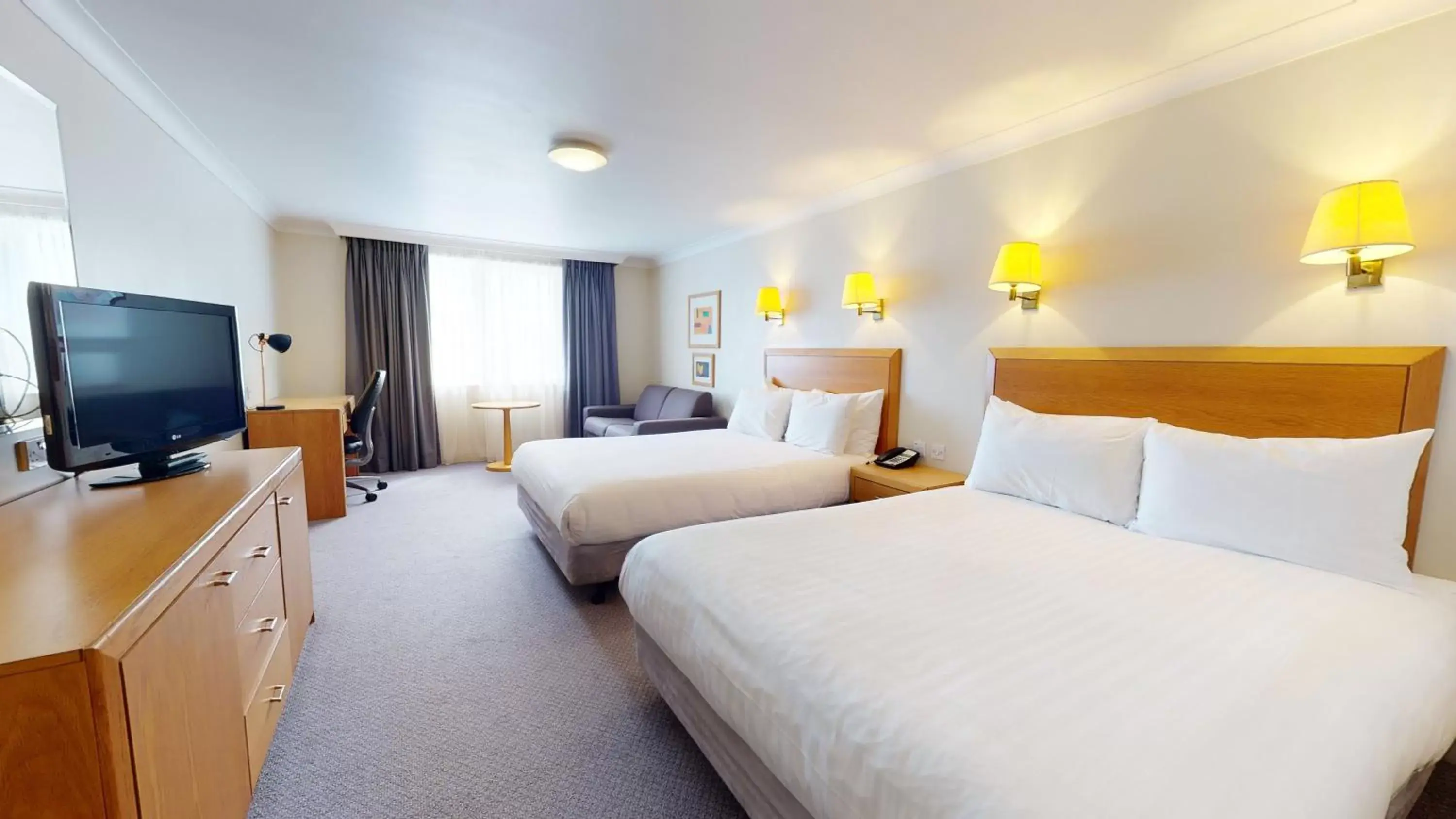 Bed in Holiday Inn Basildon by IHG Bed in Holiday Inn Basildon by IHG