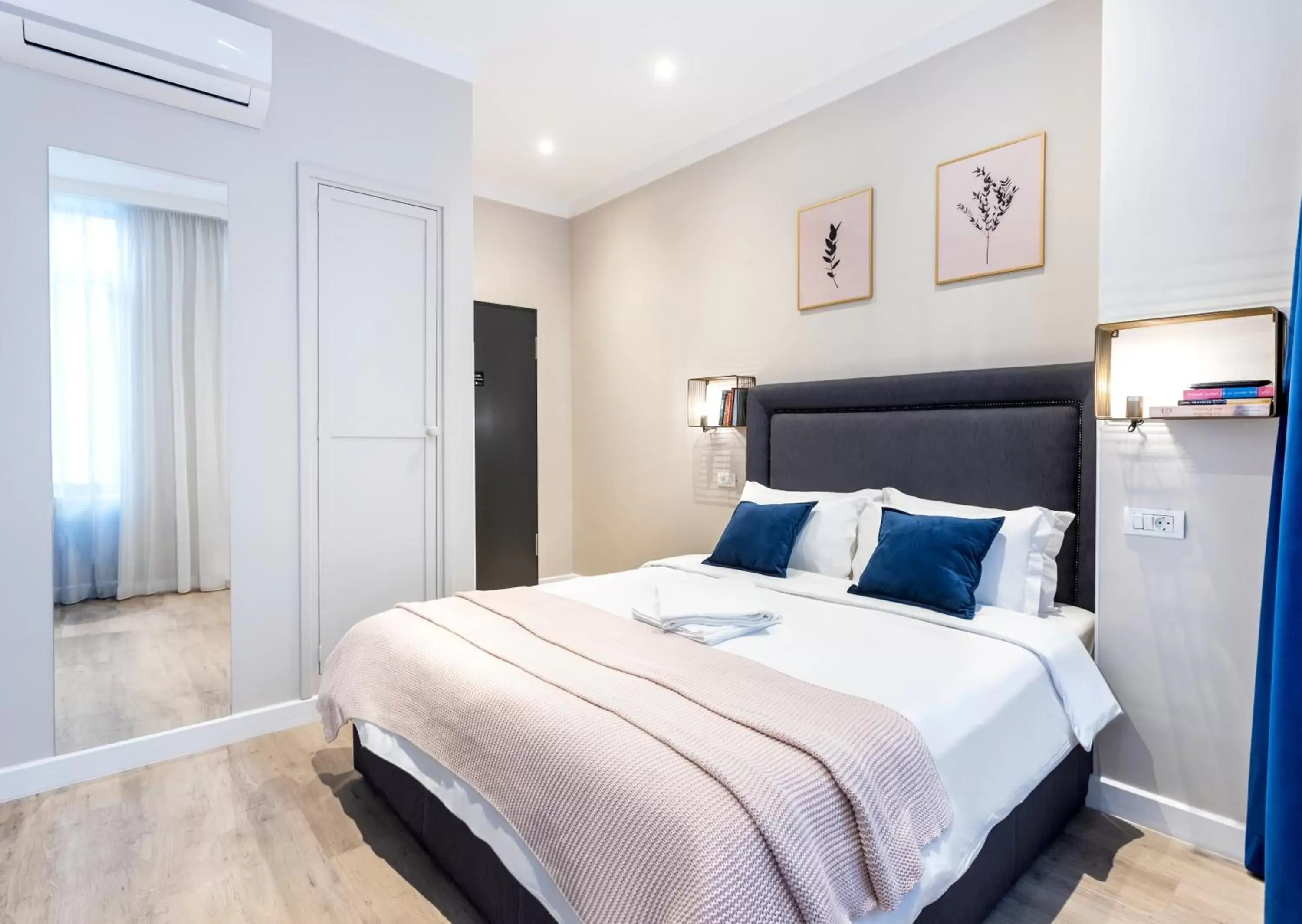 Bed in DeGoya Studios Bucharest Old Town Bed in DeGoya Studios Bucharest Old Town