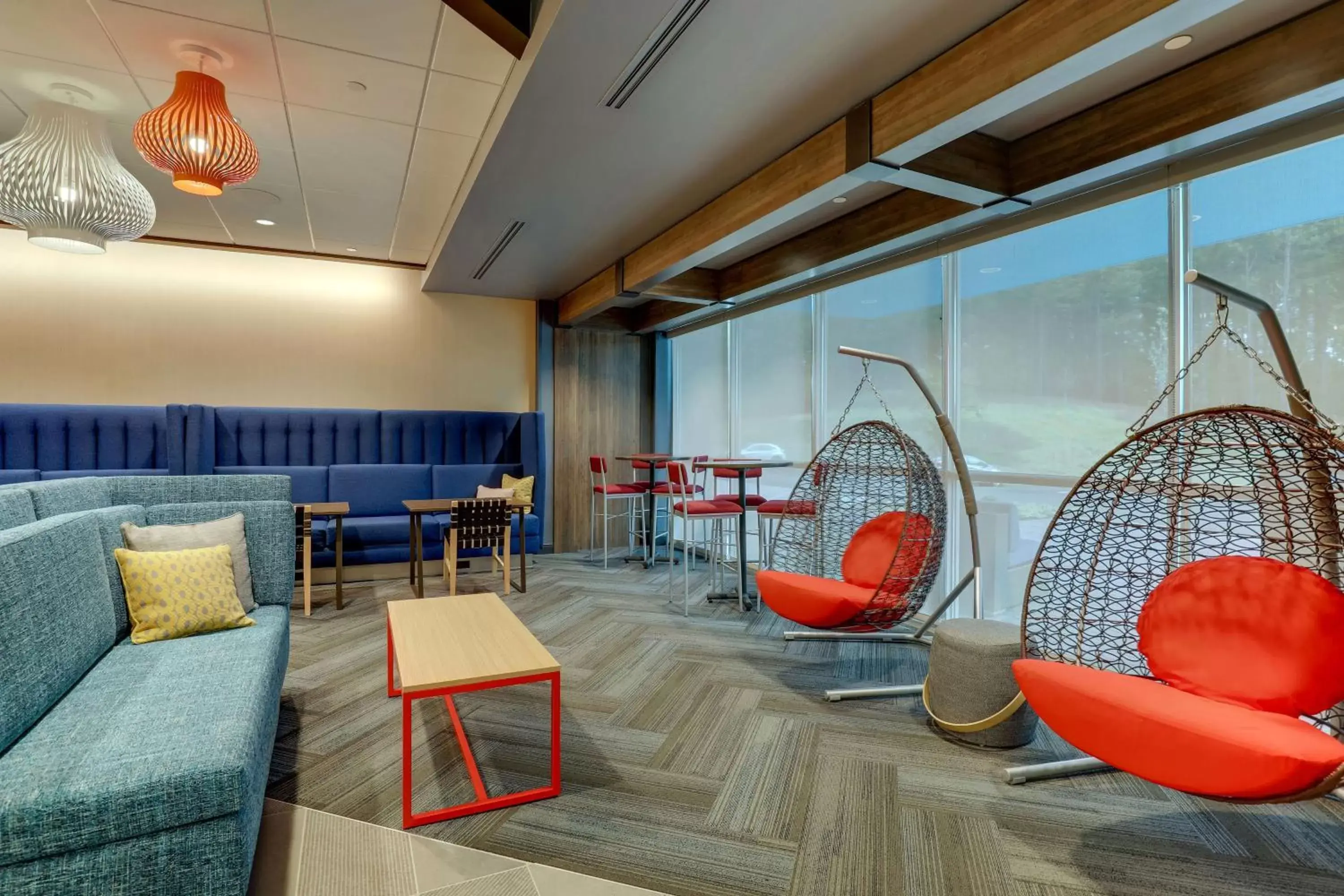 Lobby or reception, Seating Area in Tru By Hilton Raleigh Garner