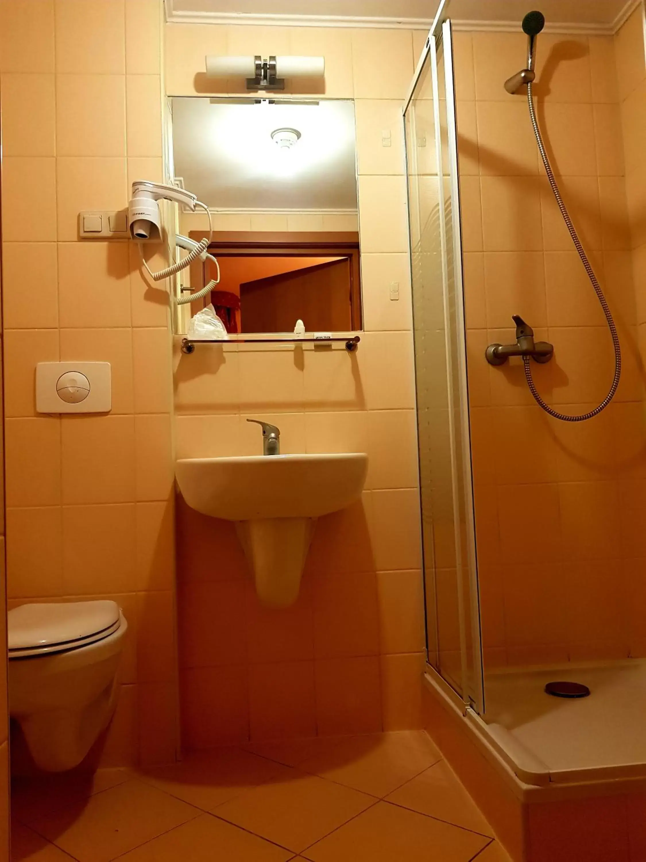 Small Single Room in Hotel Solny Small Single Room in Hotel Solny