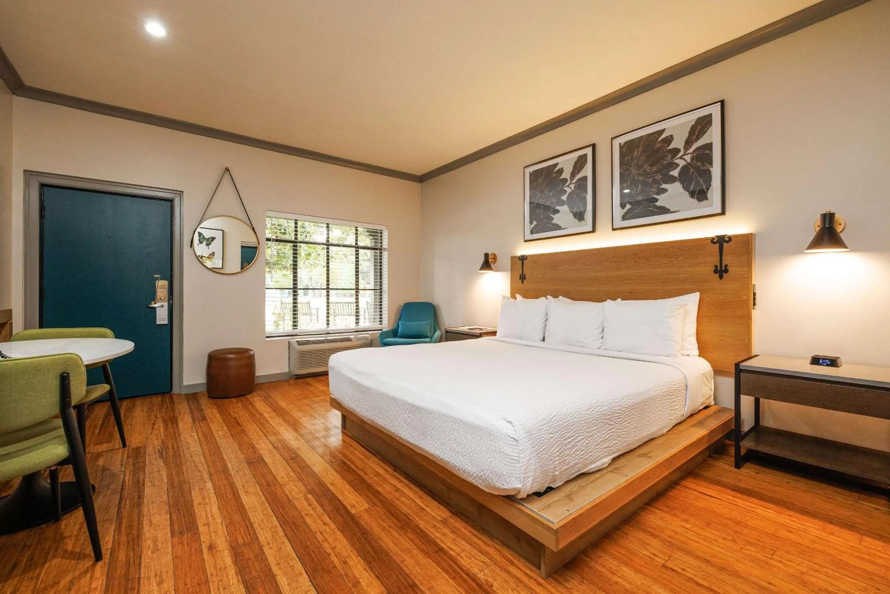 King Room with Garden View - Accessible/Non-Smoking in Inn Marin and Suites, an Ascend Collection Hotel