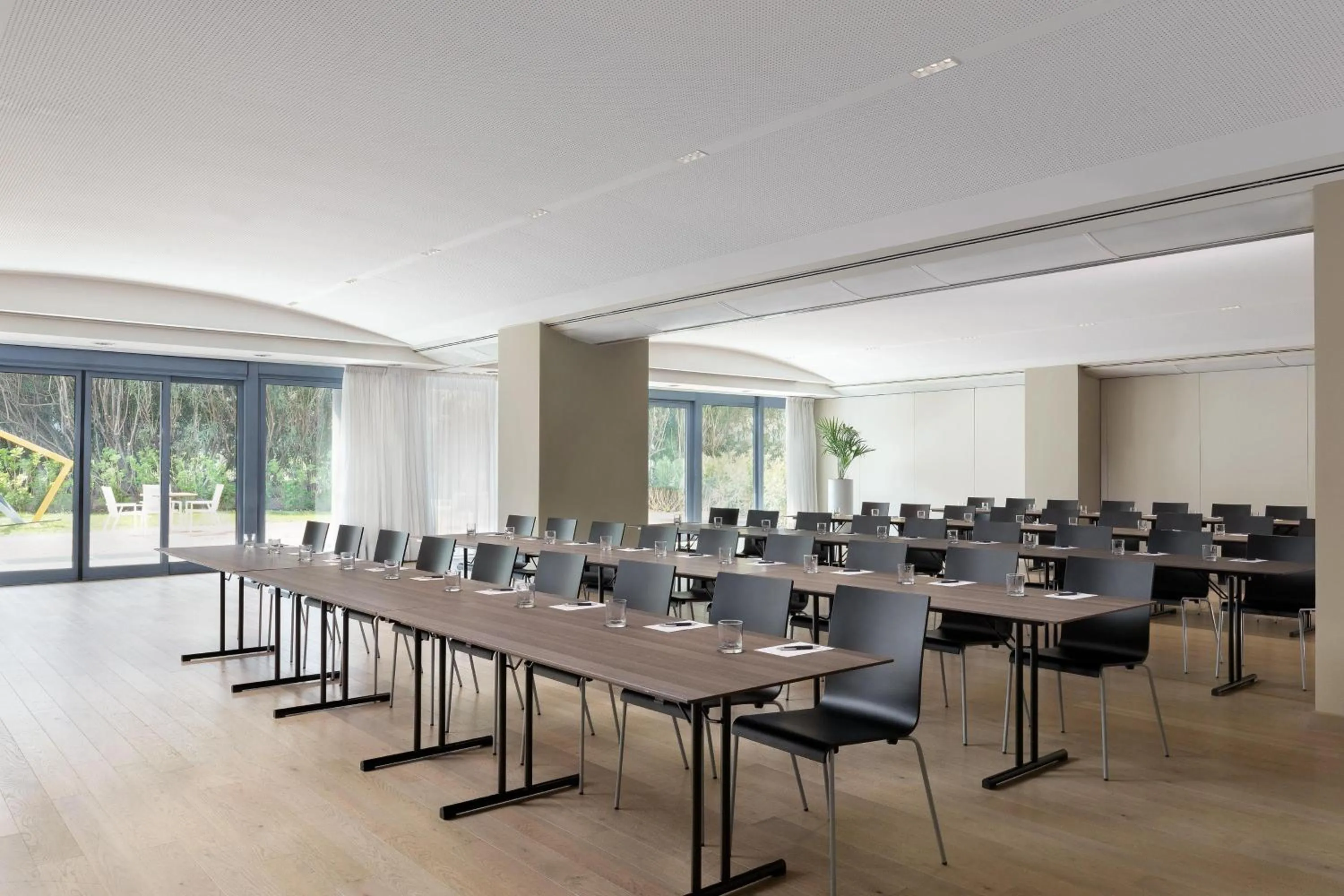 Entertainment in Sheraton Lake Como Hotel