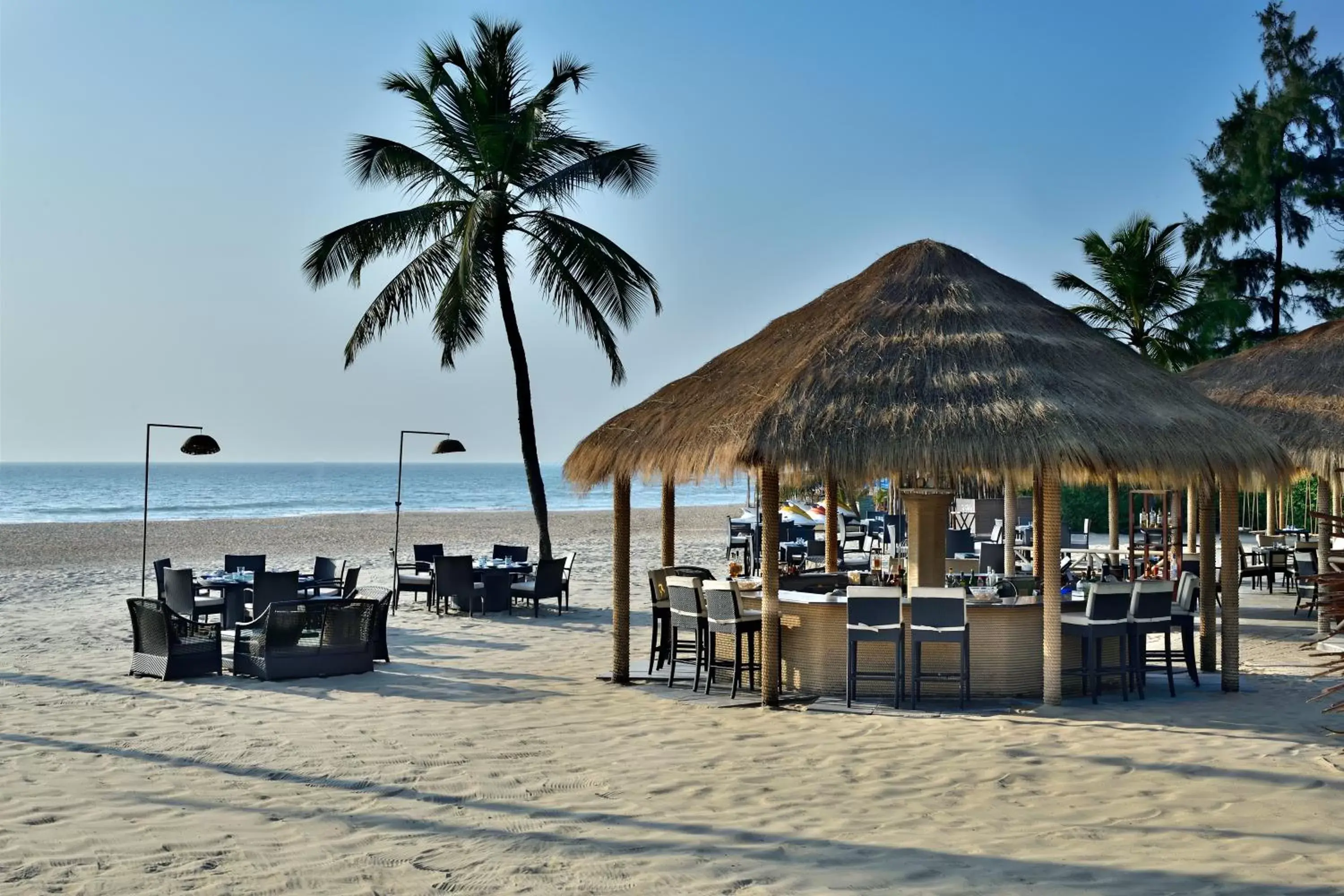 Restaurant/places to eat, Beach in The St Regis Goa Resort