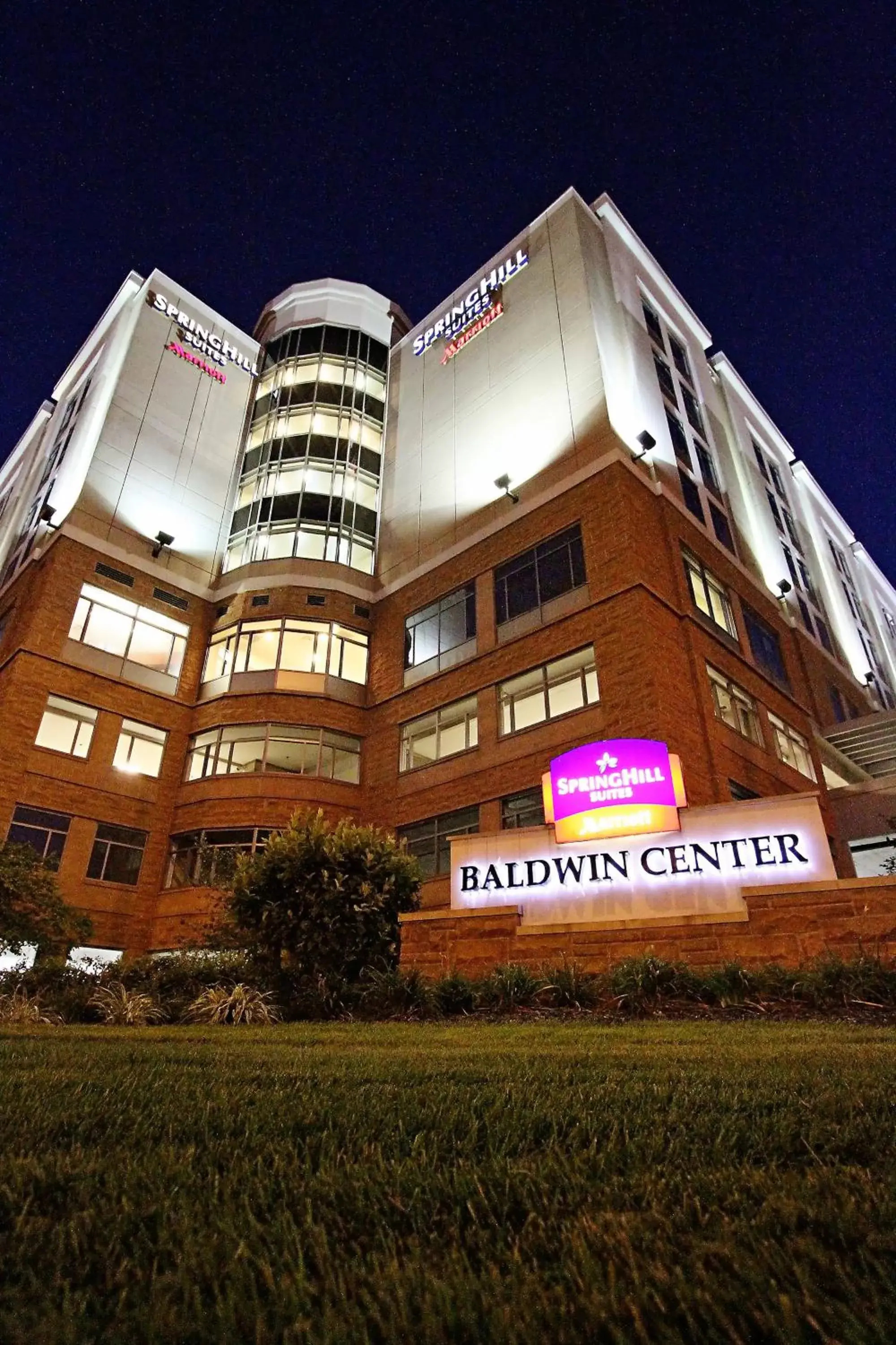 Property Building in SpringHill Suites by Marriott Cincinnati Midtown