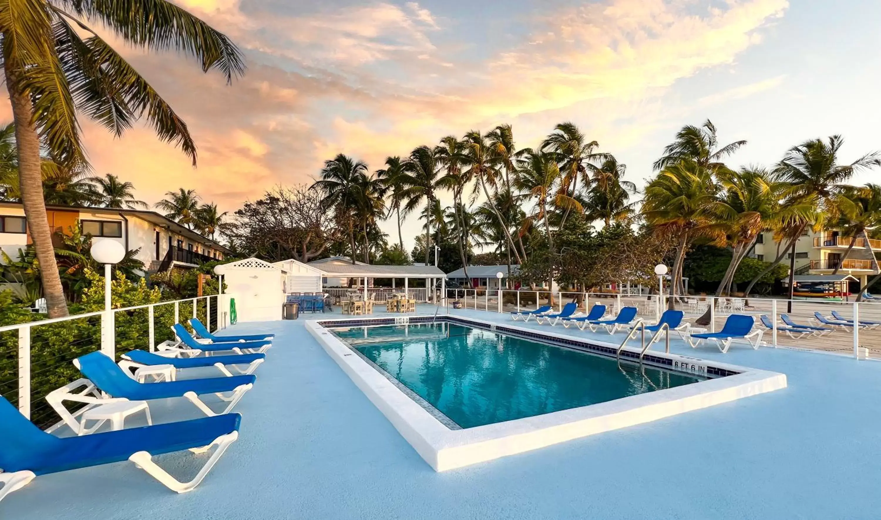 Swimming Pool in Pines & Palms Resort