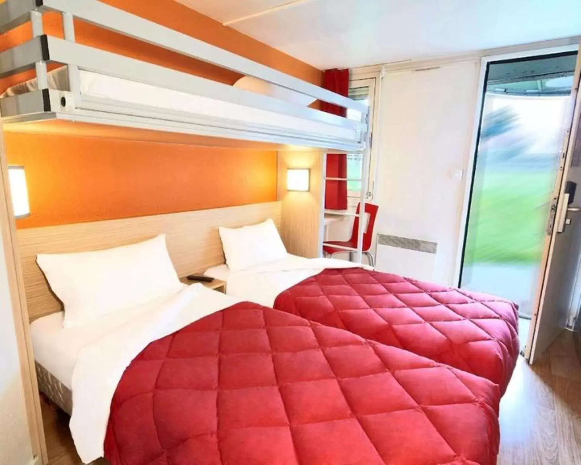 Toilet, Bunk Bed in Premiere Classe Tours Sud - Joue Les Tours