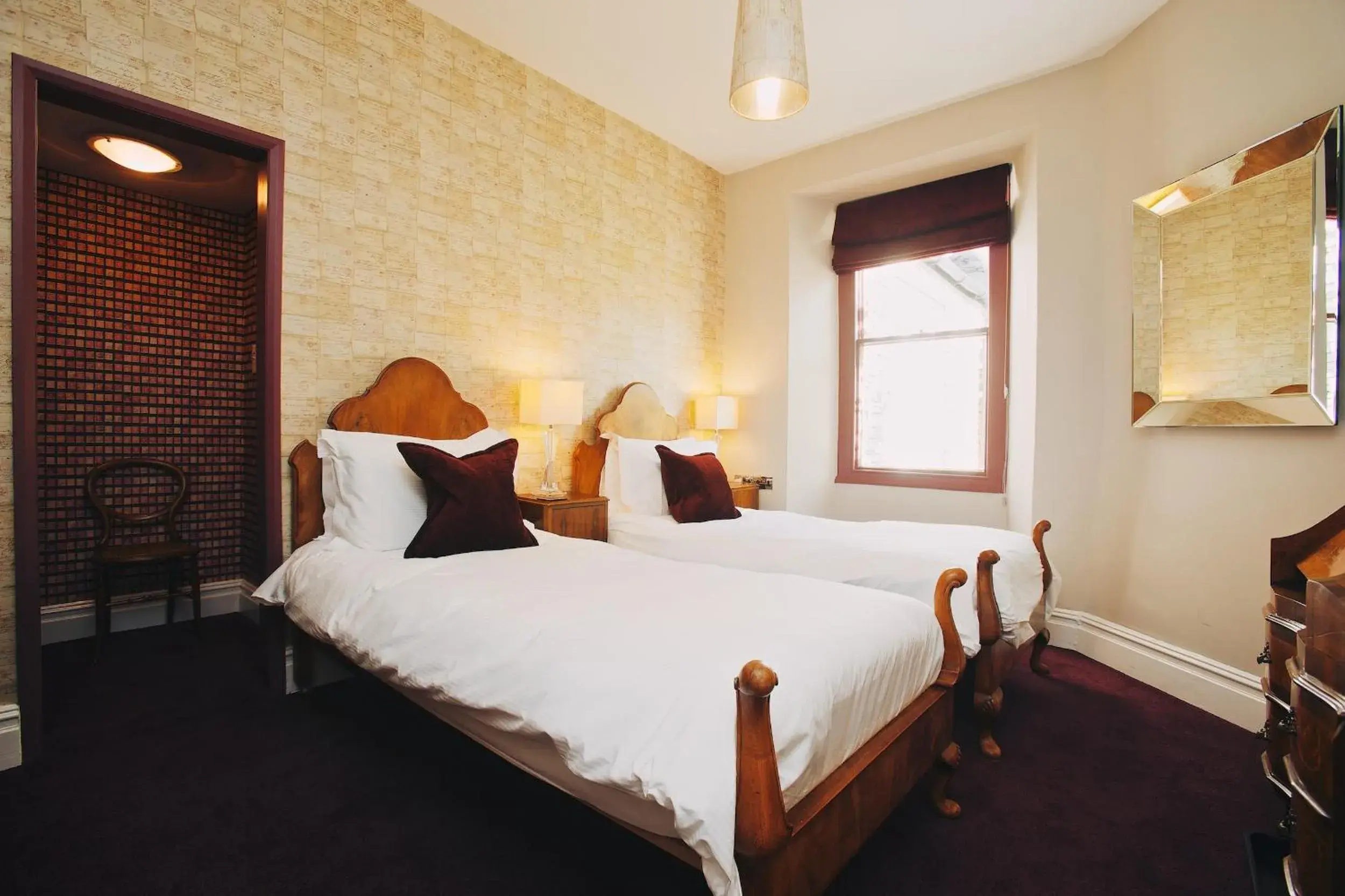 Bed in Rum Doodle, Windermere B&B Bed in Rum Doodle, Windermere B&B