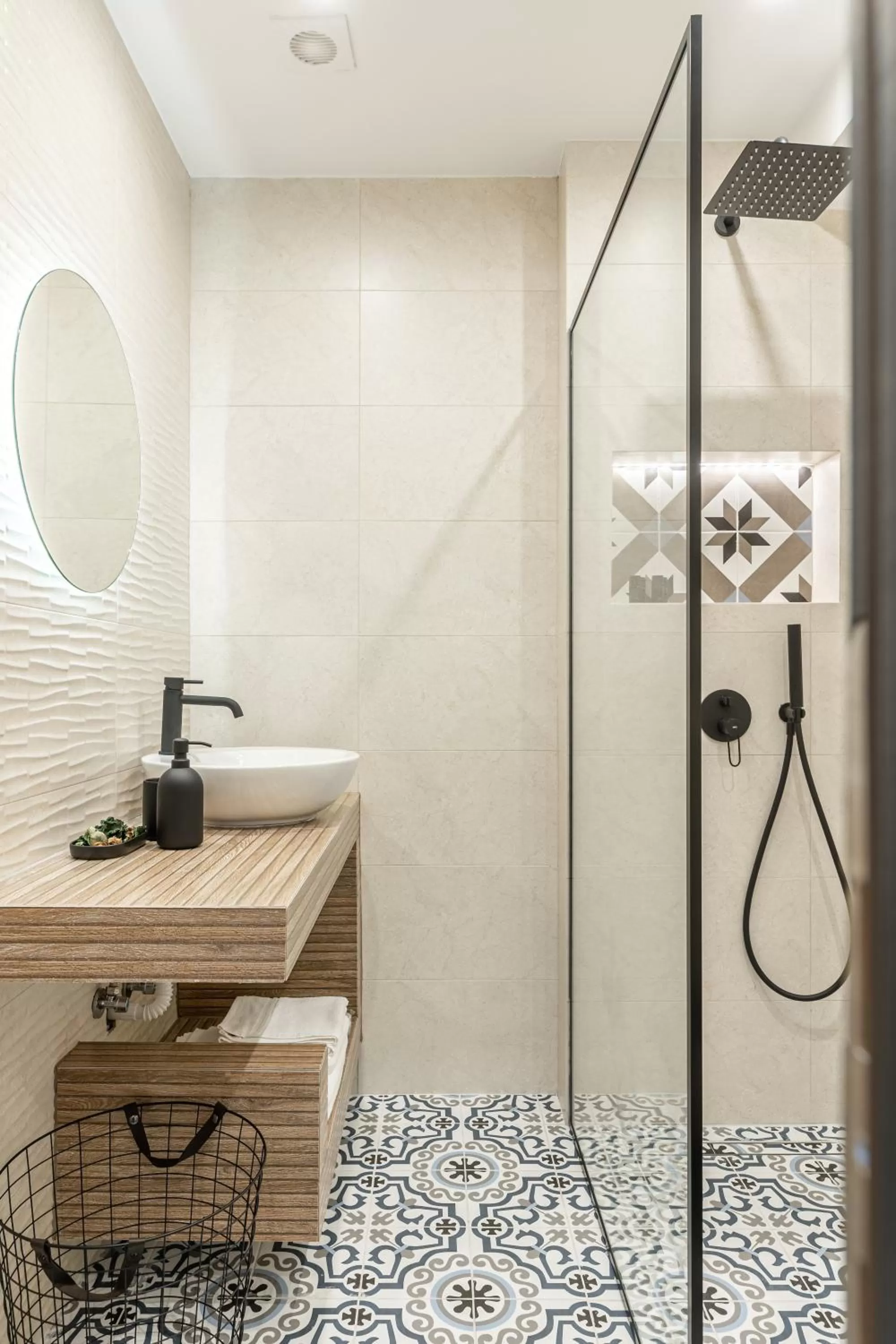 Bathroom in Ermoo Athens Modern Living