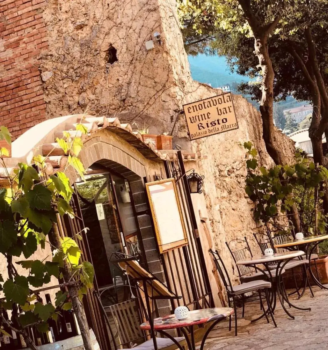 Restaurant/places to eat in Maera B&B Ravello