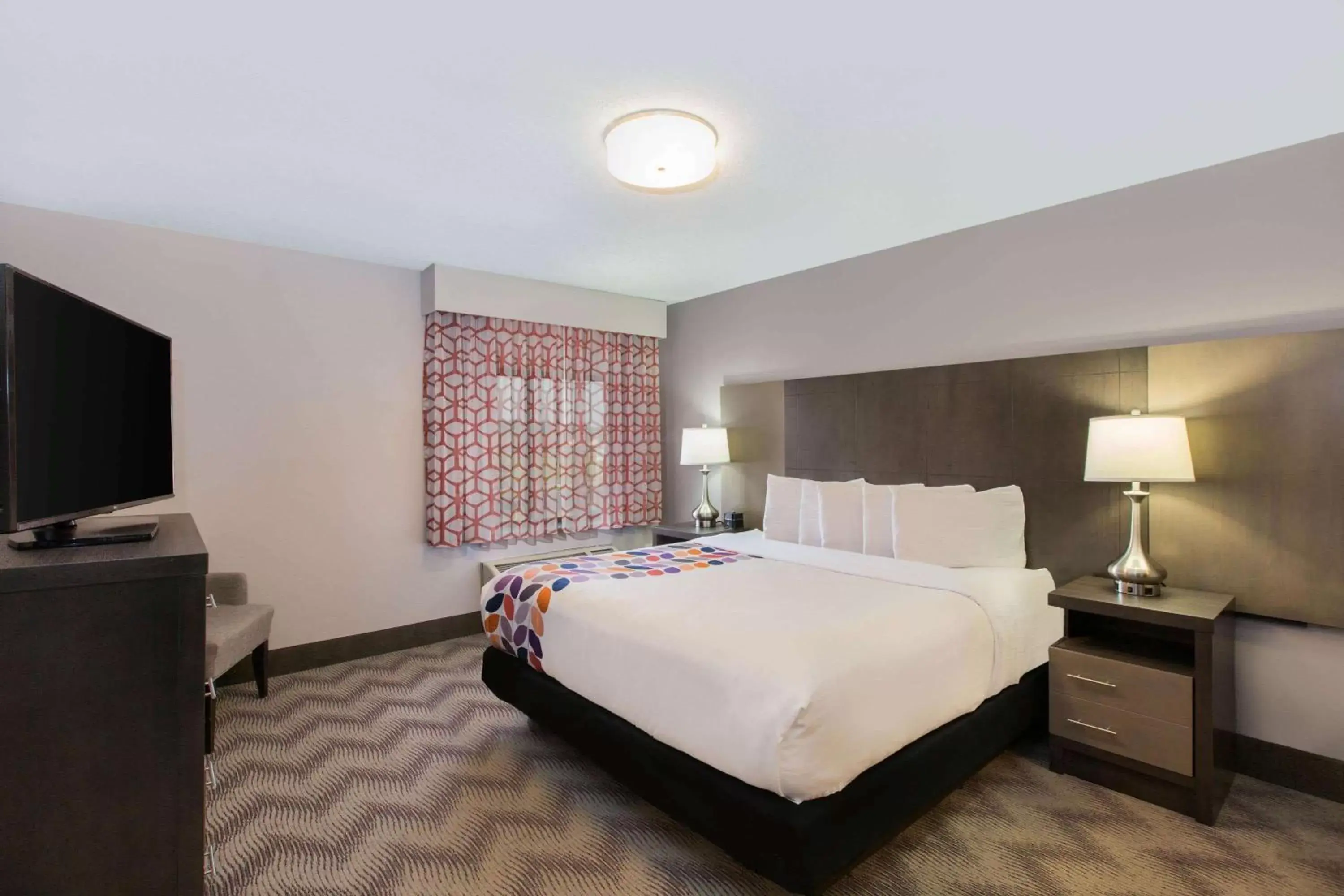 Photo of the whole room, Bed in La Quinta by Wyndham Goodlettsville - Nashville