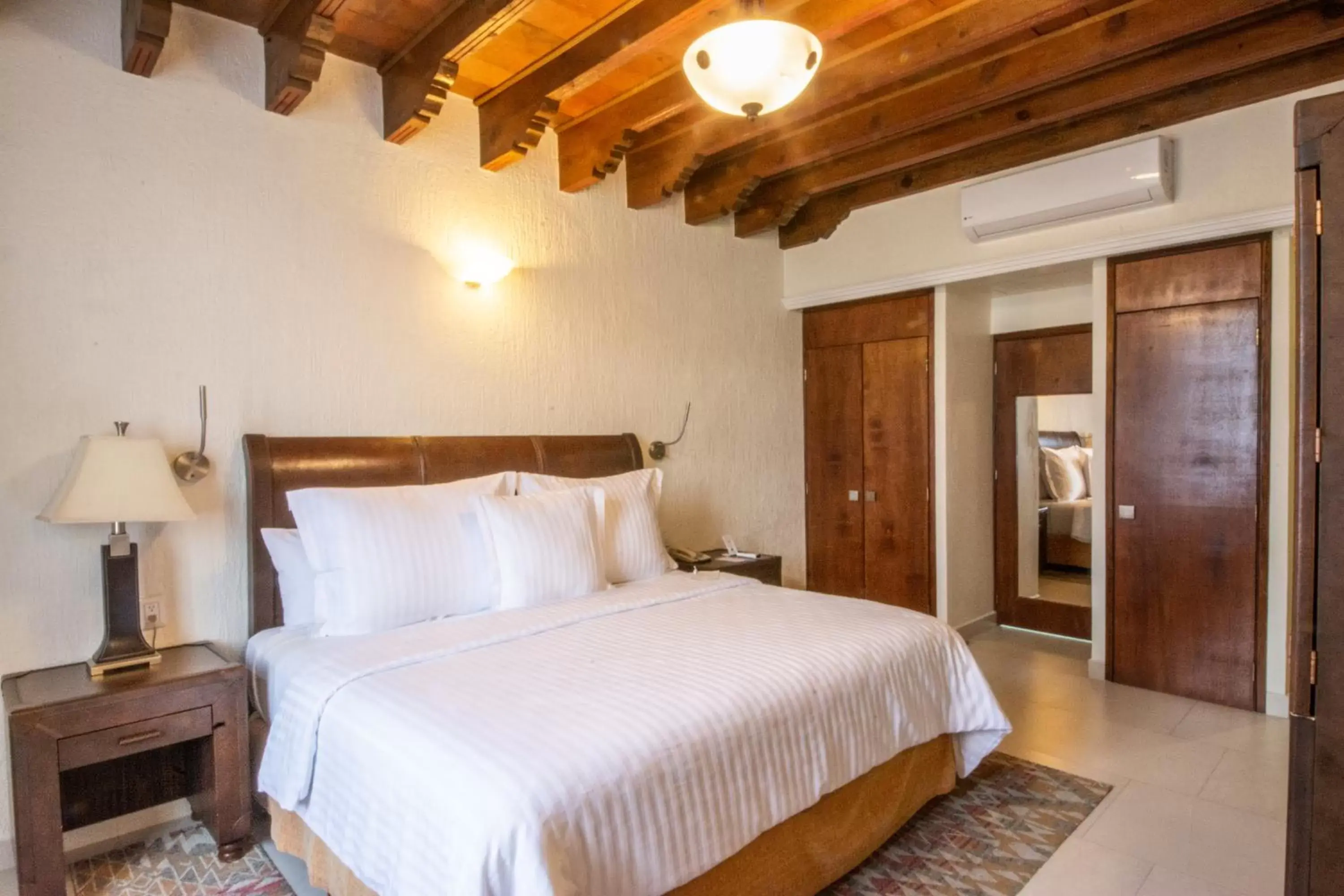 Photo of the whole room, Bed in Hotel Hacienda la Venta