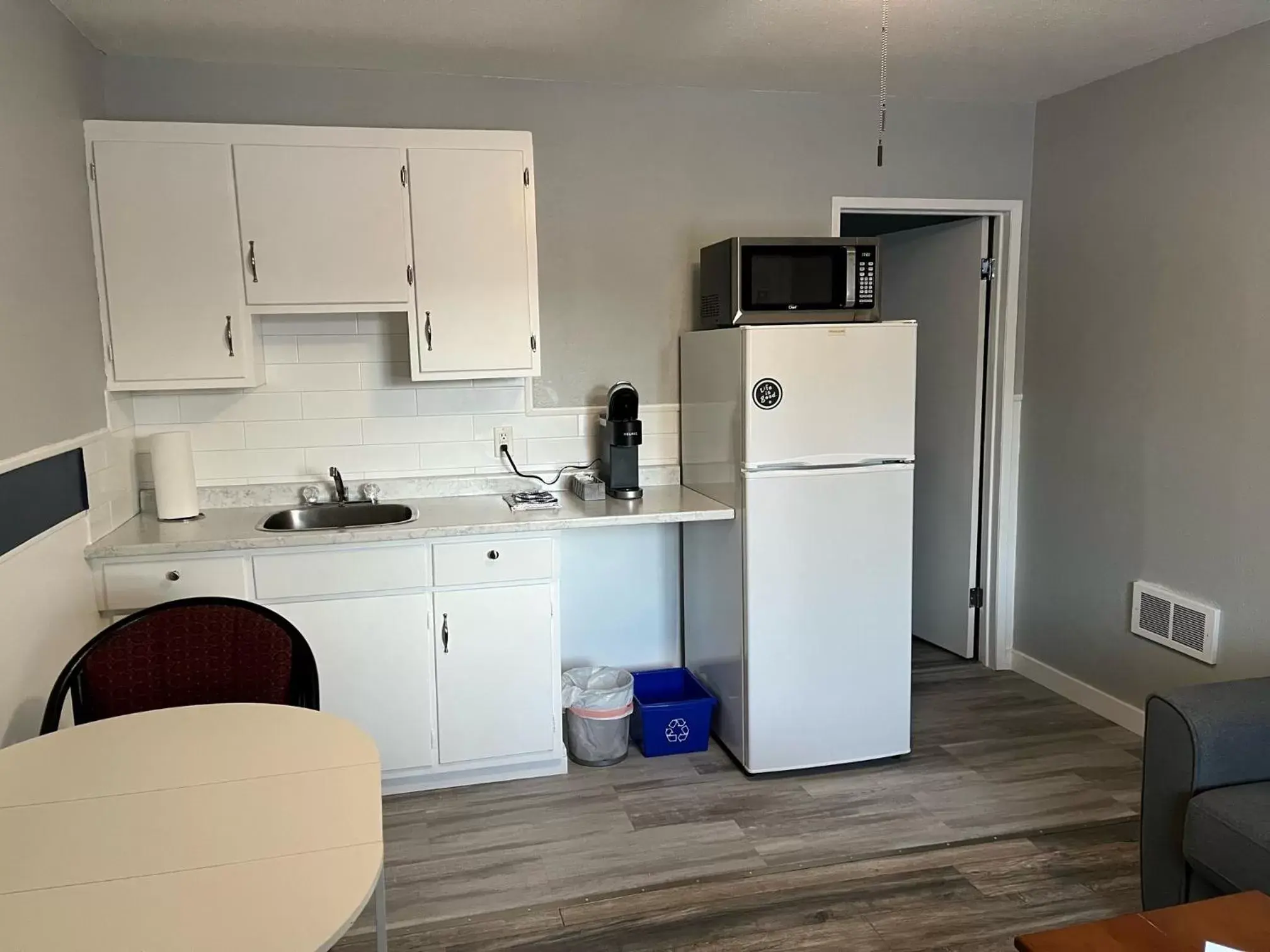 Kitchen/Kitchenette in Celadon Lodge