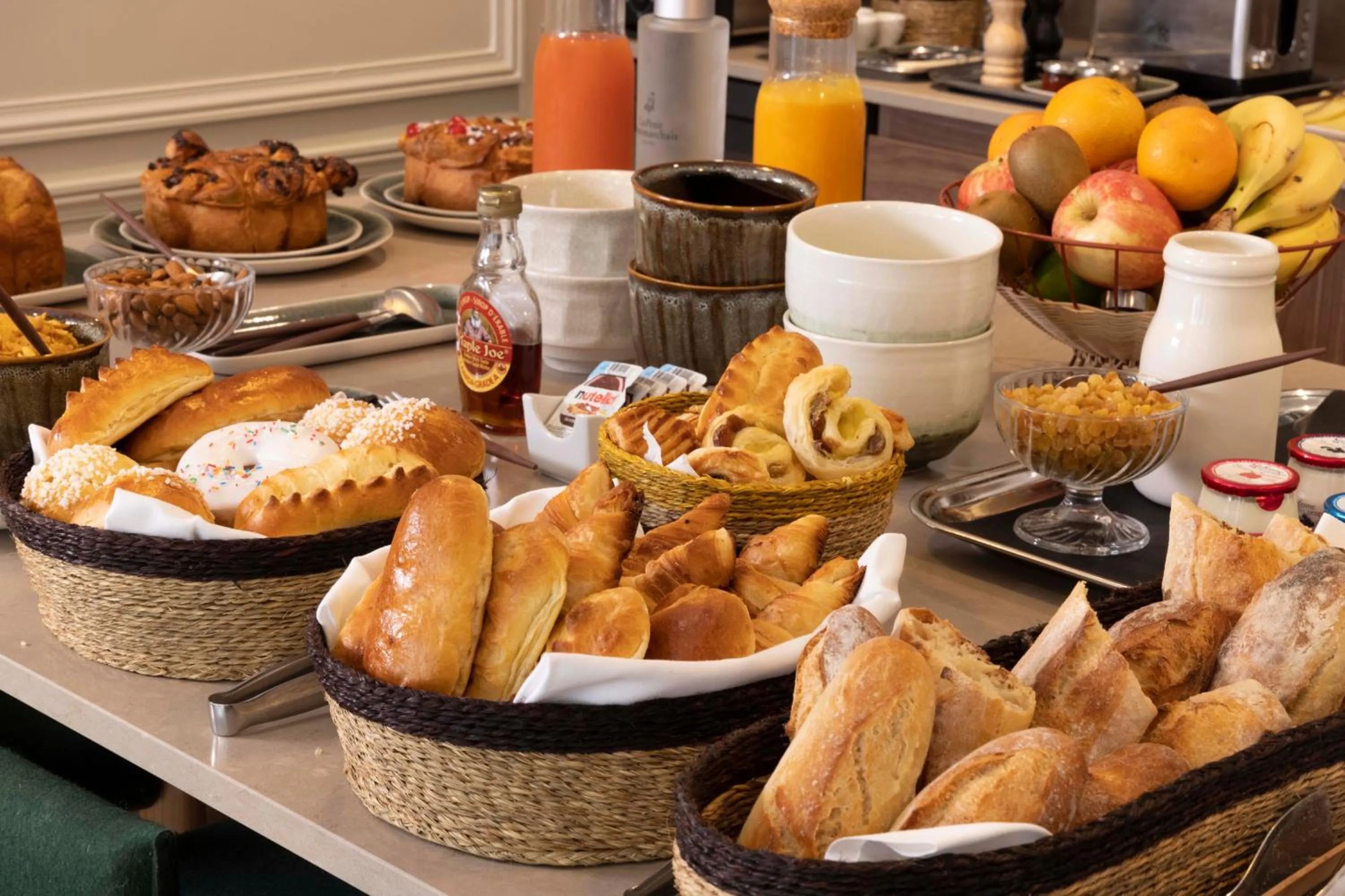 Breakfast in Le Petit Beaumarchais Hotel & Spa
