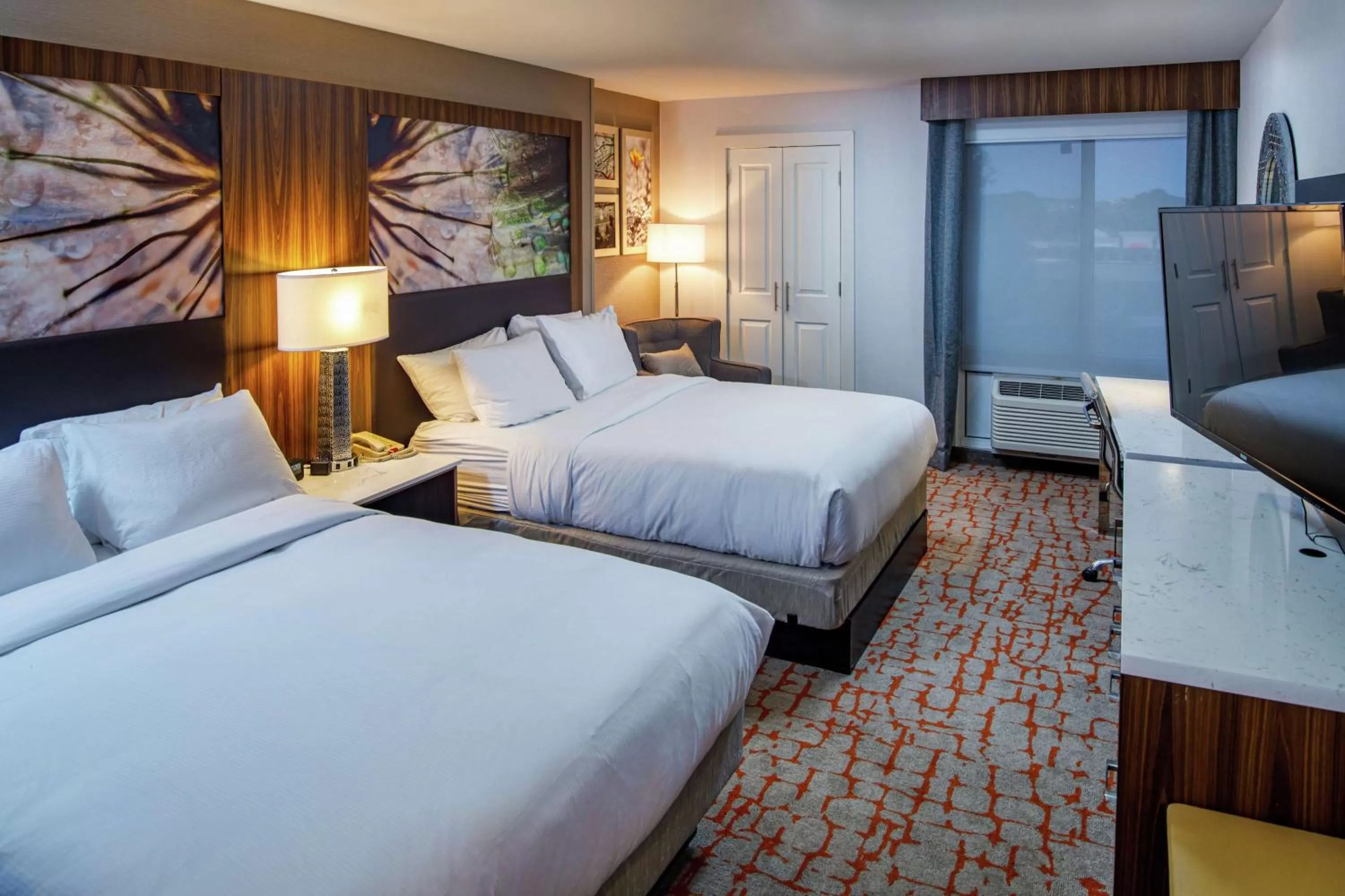 Bedroom, Bed in DoubleTree by Hilton Appleton, WI