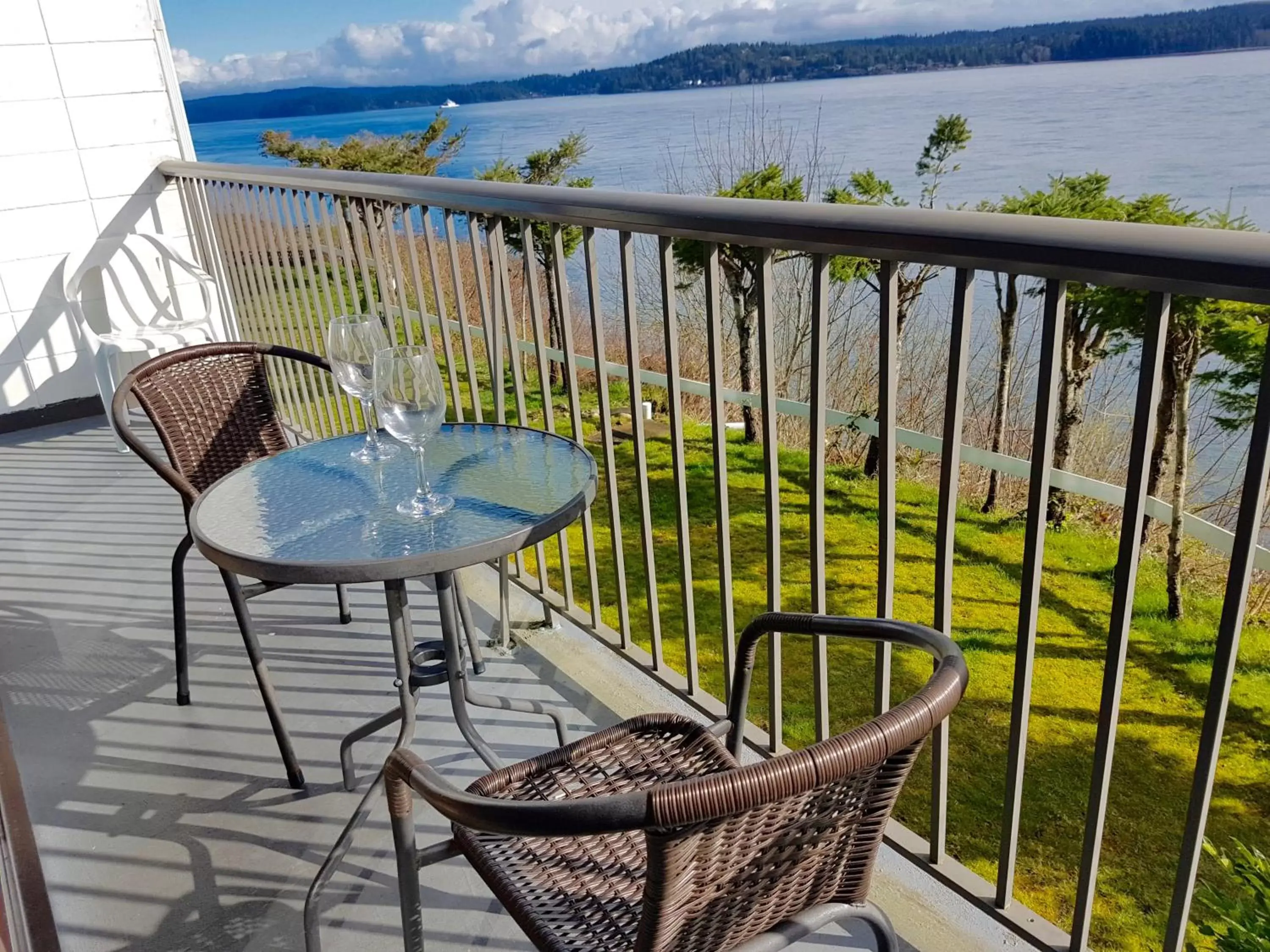 Balcony/Terrace in Above Tide Motel