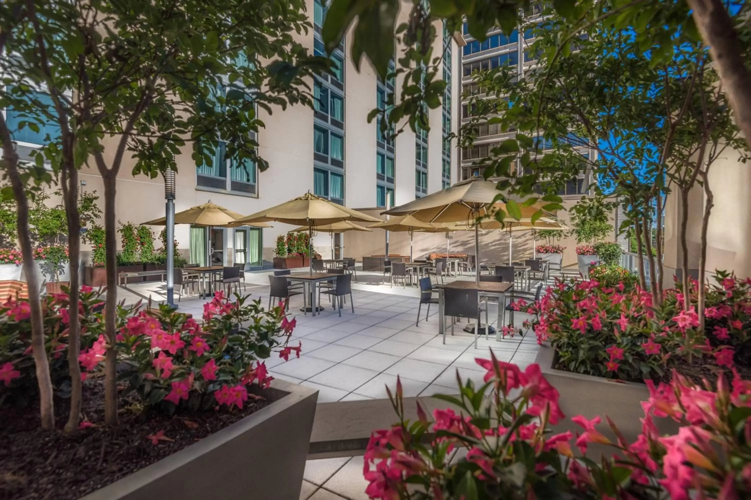 Property building in Courtyard by Marriott Bethesda Chevy Chase