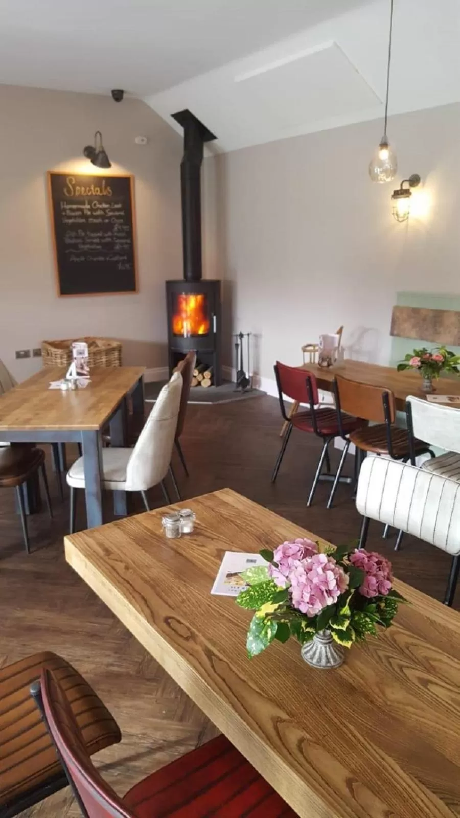 Restaurant/Places to Eat in Grange Farm Park