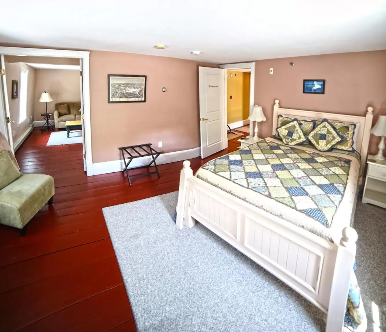 Photo of the whole room, Bed in Ballard House Inn