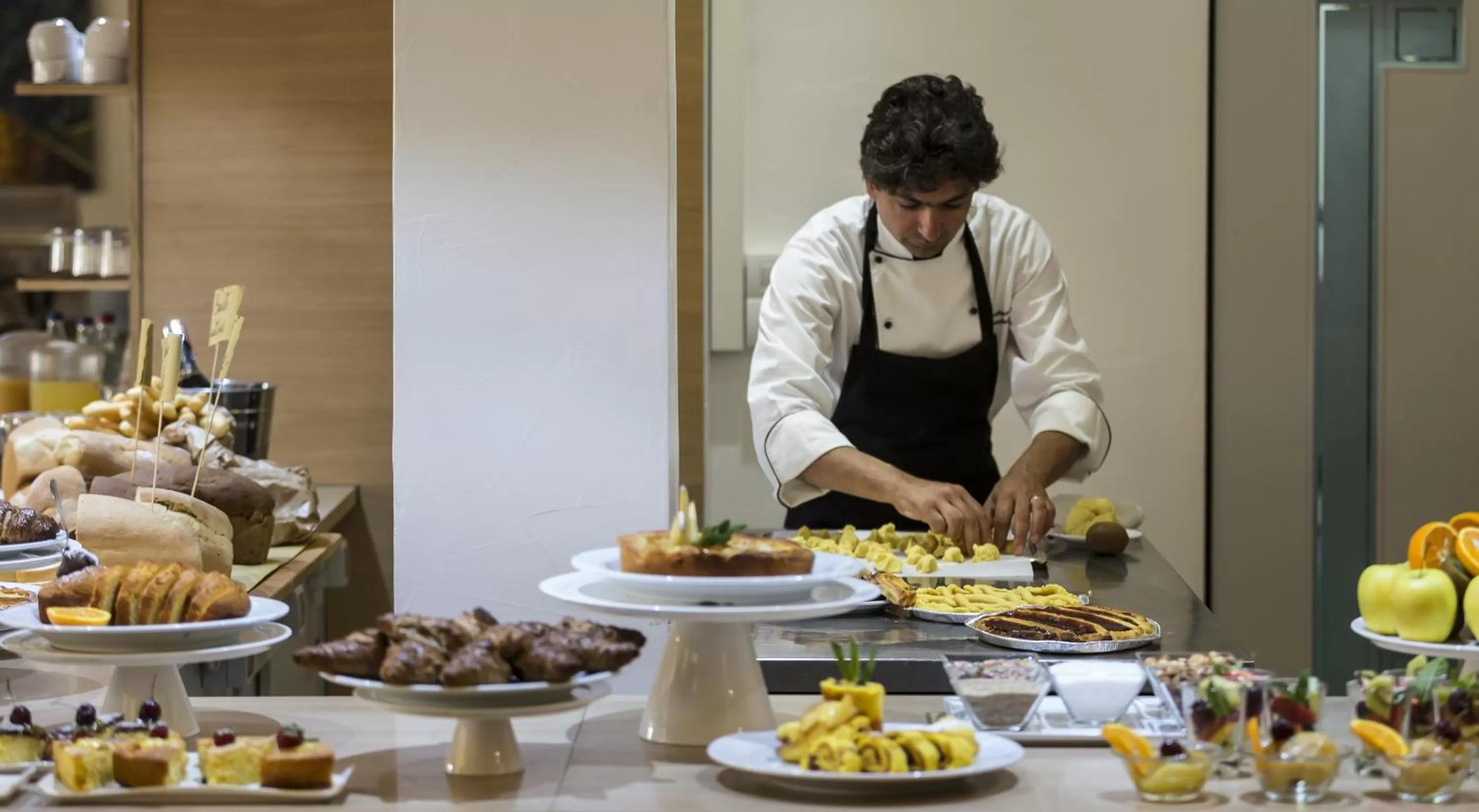 Continental breakfast in Hotel Boemia