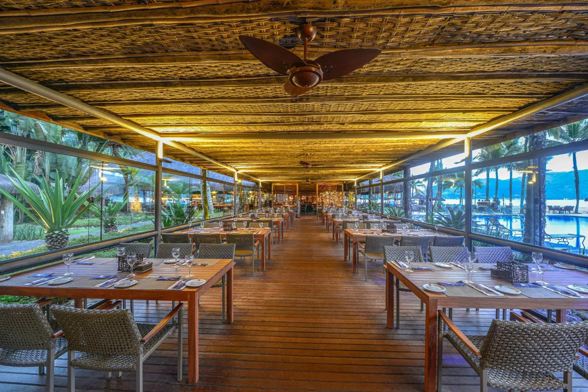 Restaurant/places to eat in Hotel Portobello Resort & Safari