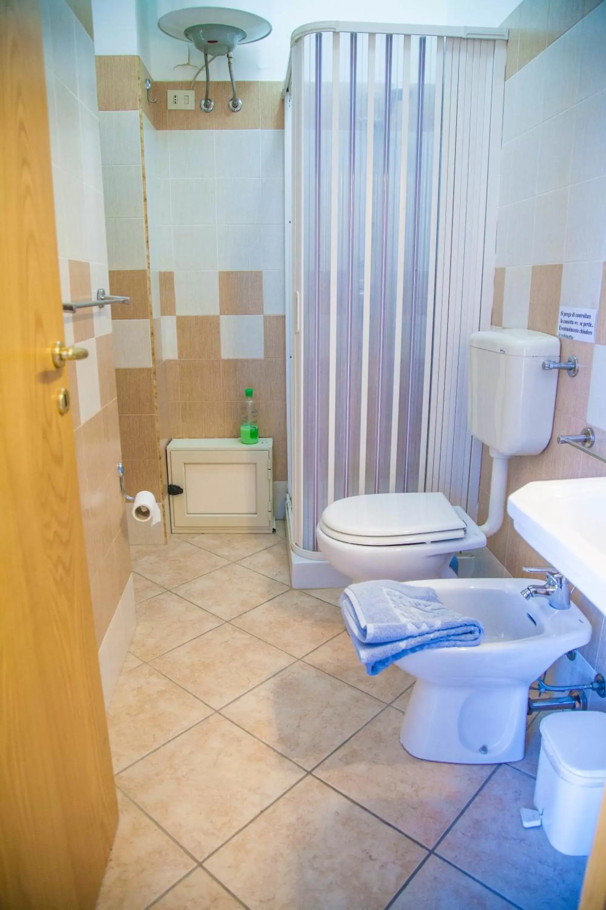 Quadruple Room in Bed & Breakfast Il Castellino Quadruple Room in Bed & Breakfast Il Castellino