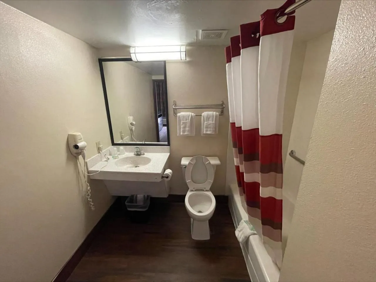 Bathroom in Tropical Palms Hotel