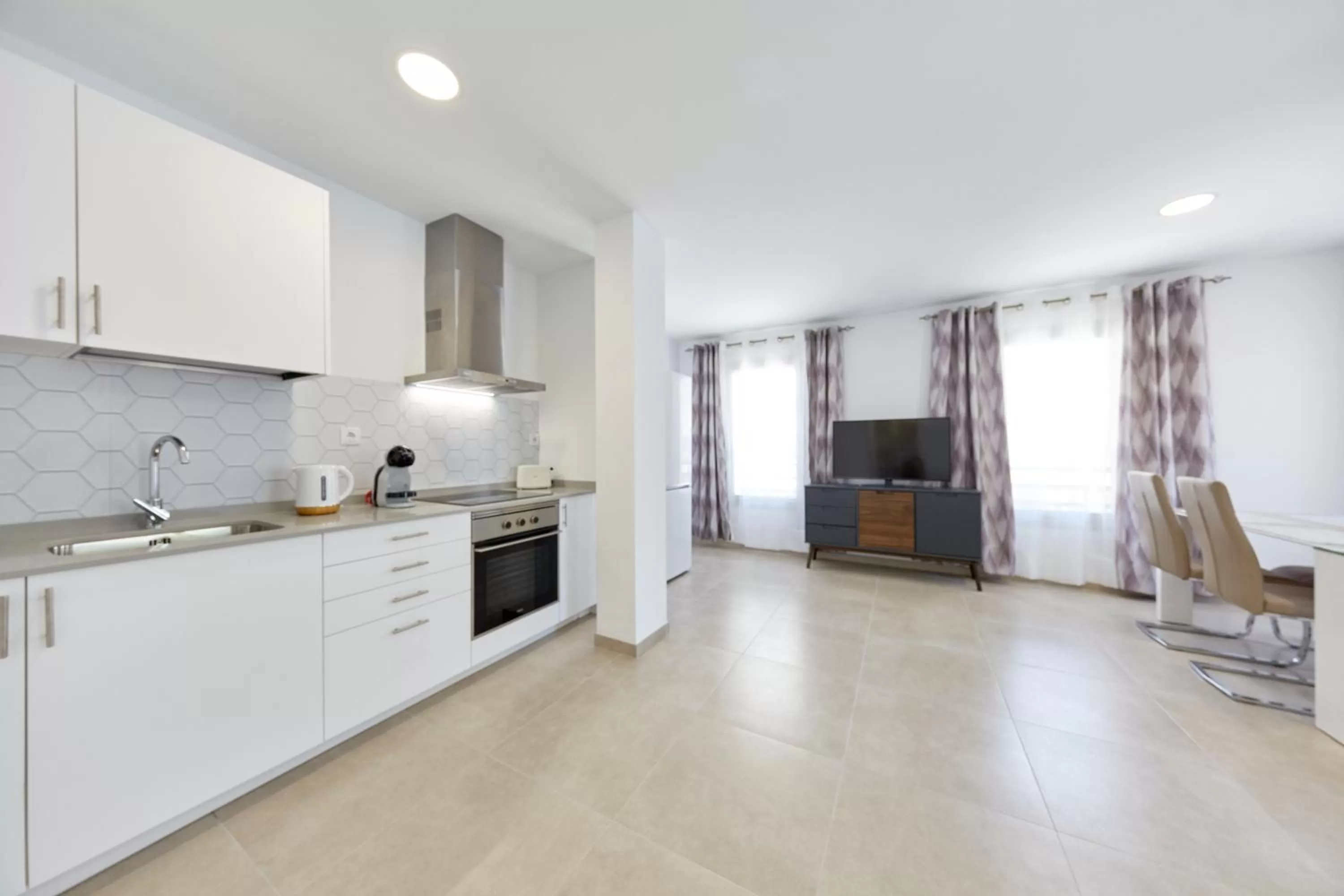 Kitchen or kitchenette in Sonrisa Deluxe Apartments, Levante