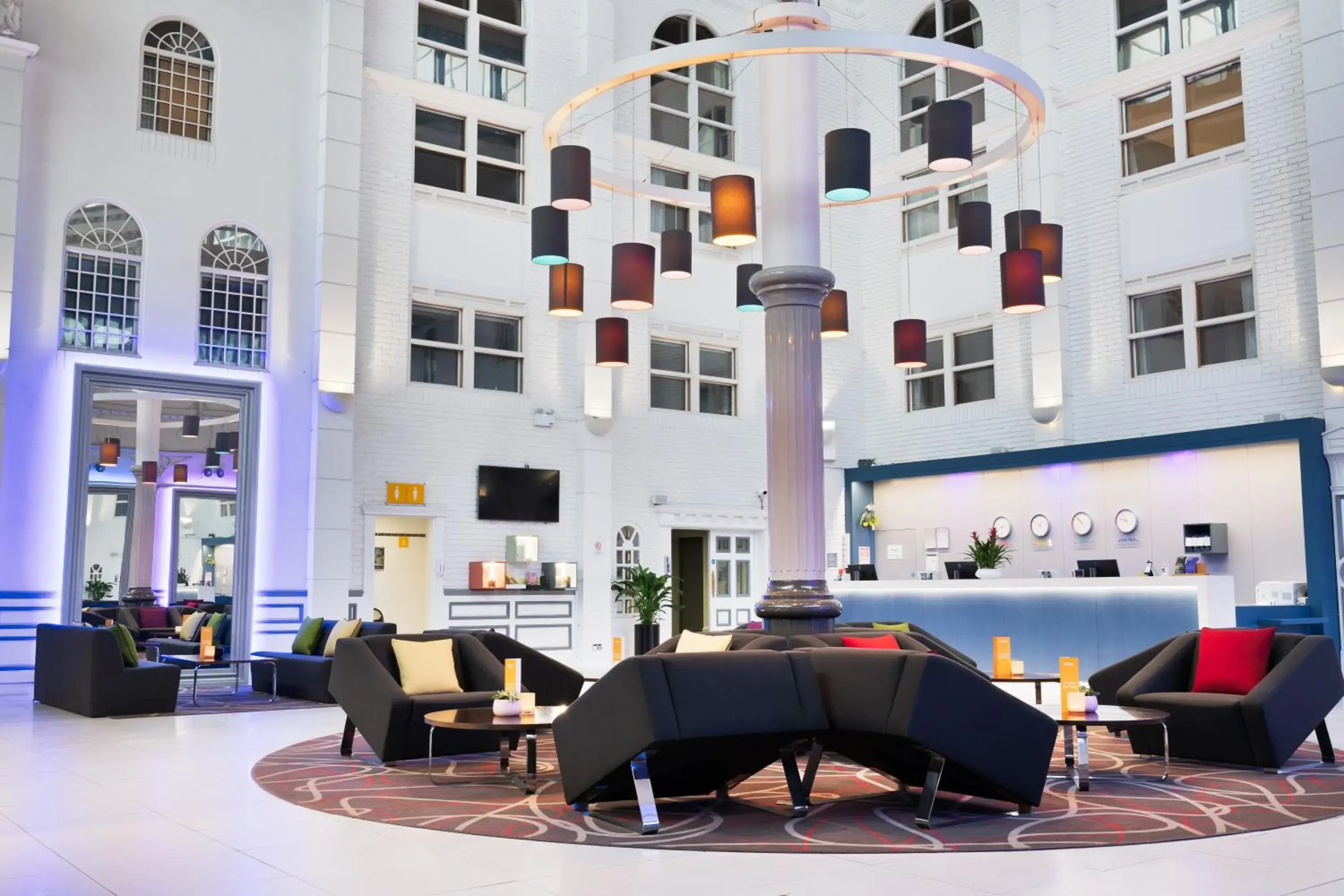 Lobby or reception, Restaurant/Places to Eat in Park Inn By Radisson Cardiff City Centre