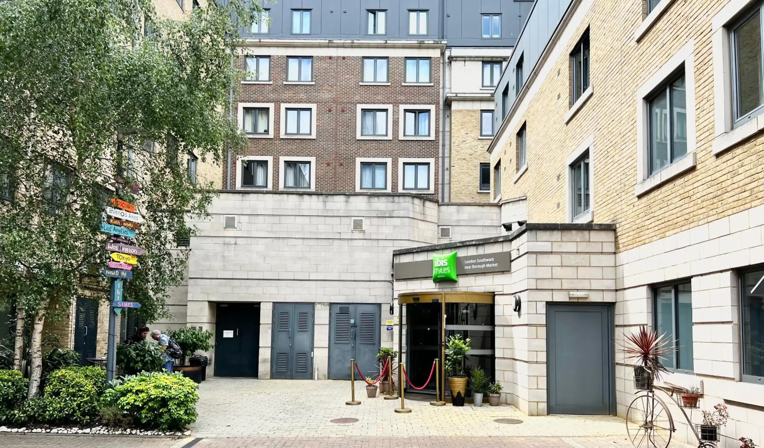 Property Building in ibis Styles London Southwark - near Borough Market
