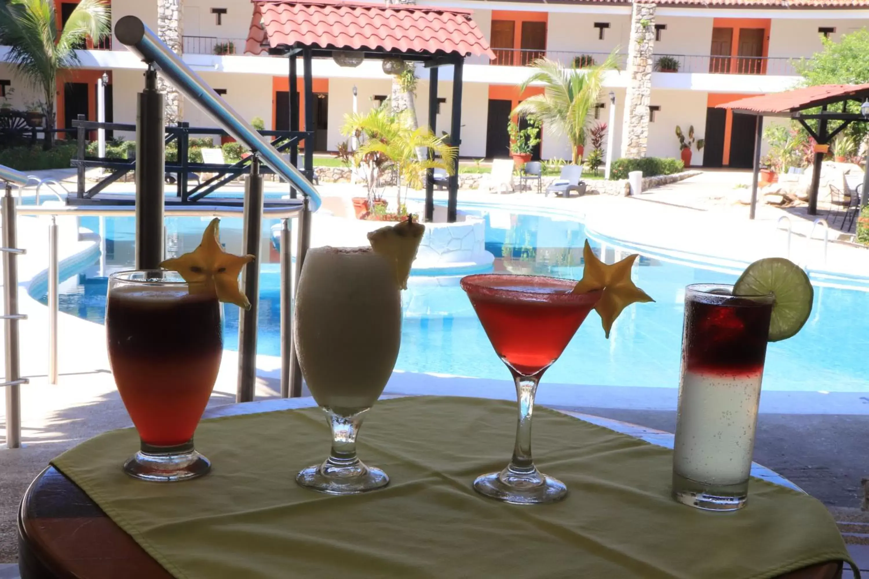 Restaurant/places to eat, Drinks in Hotel Plaza Palenque