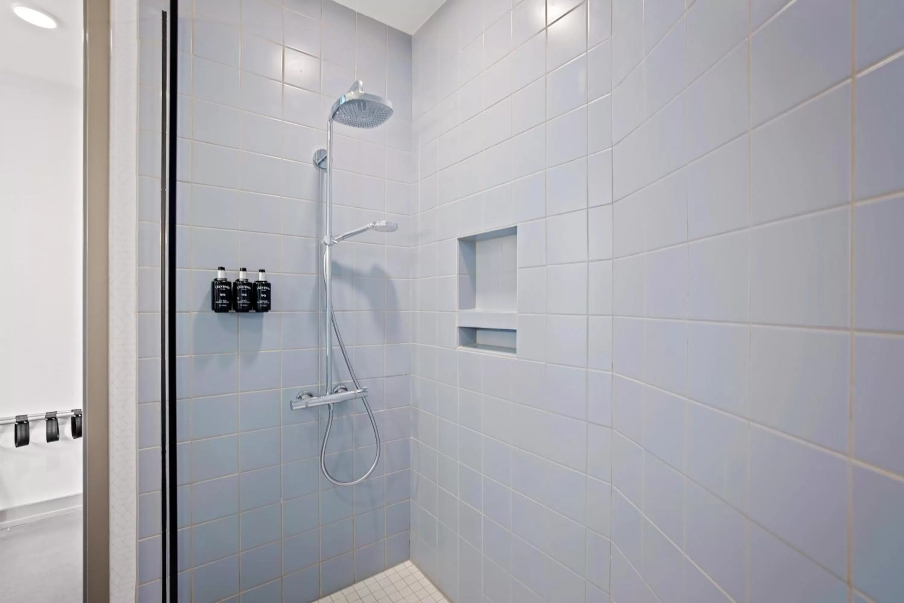 Bathroom in Placemakr Wedgewood-Houston - South Nashville