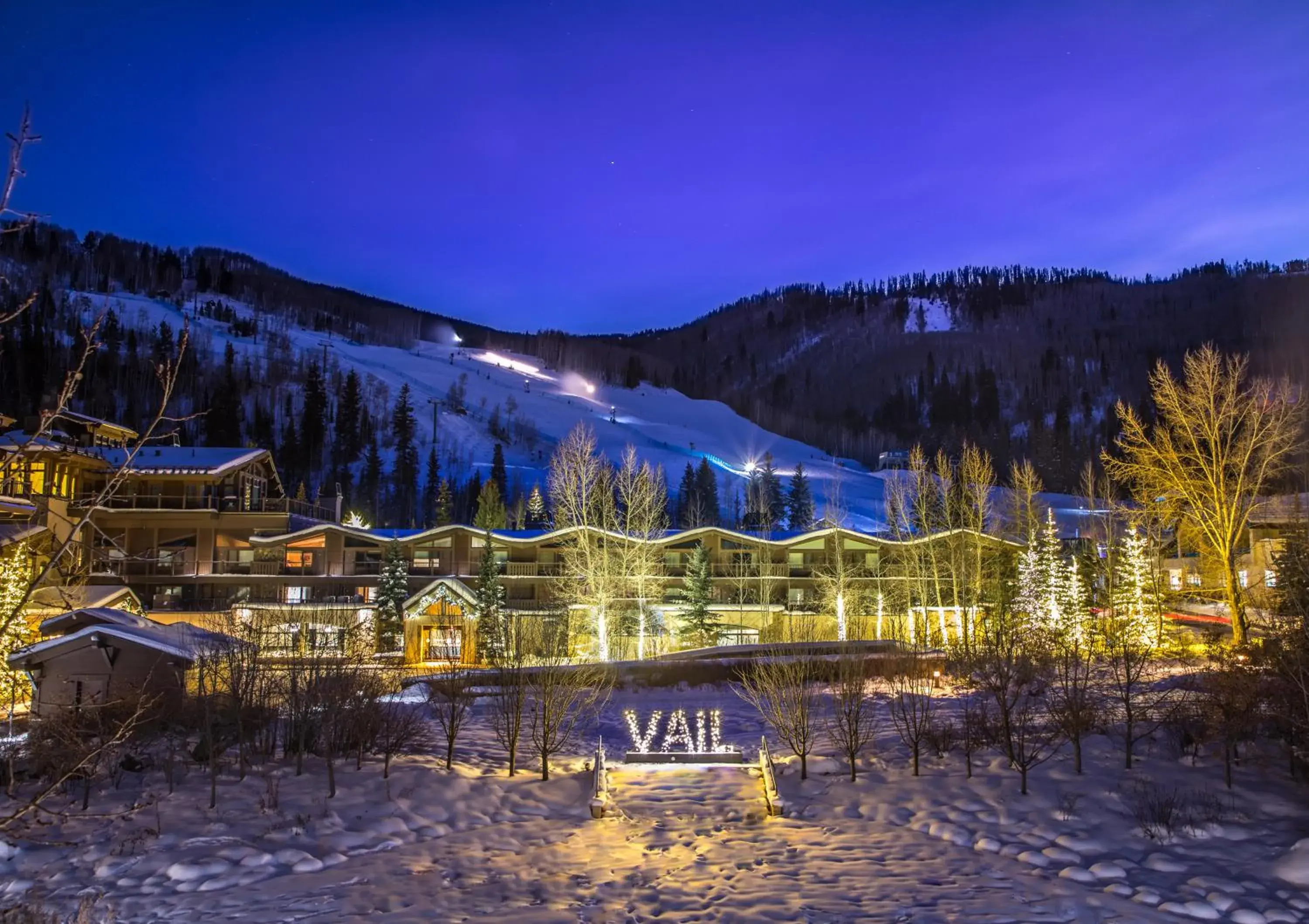 Garden, Winter in Manor Vail Lodge