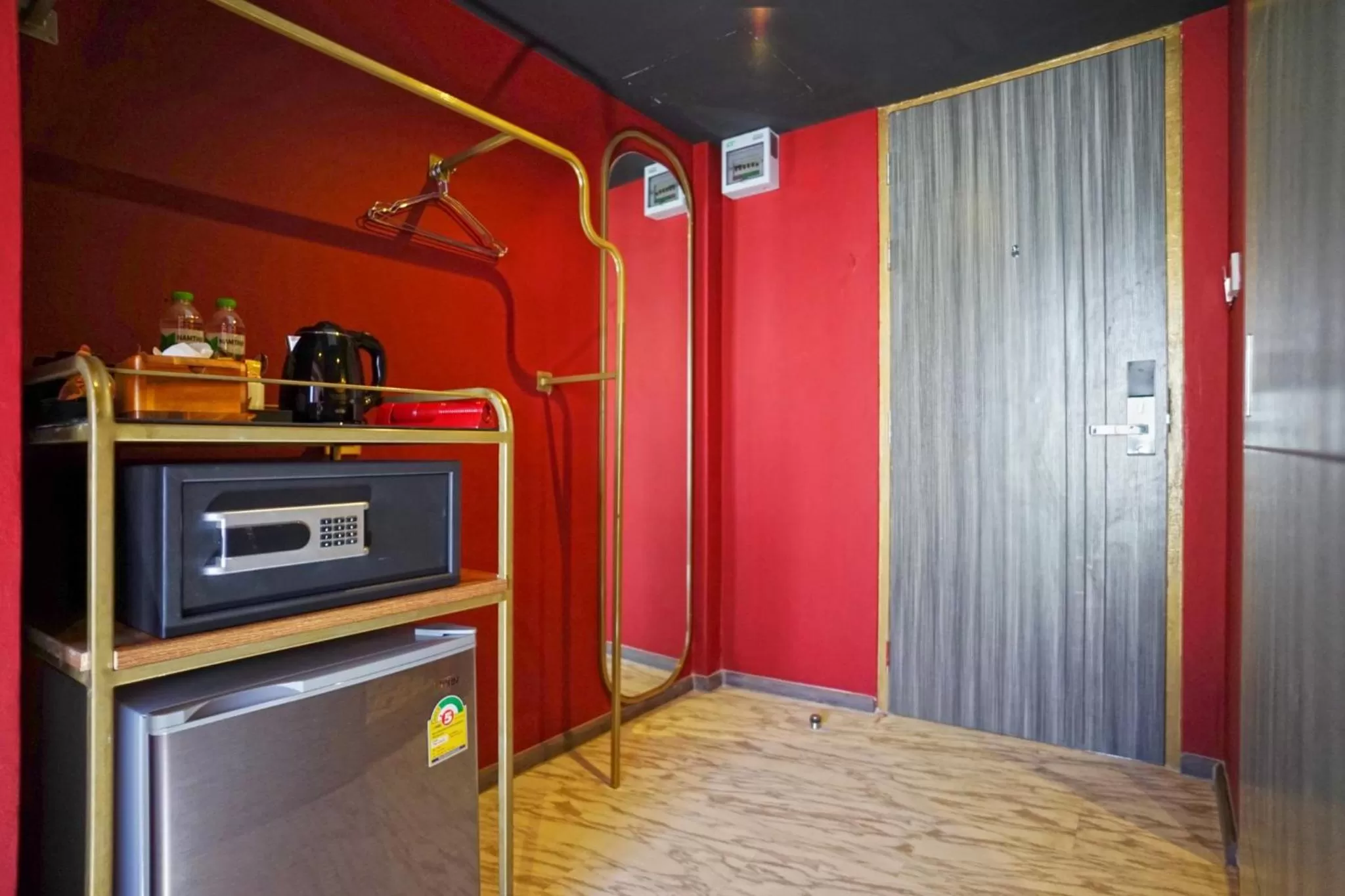 Coffee/tea facilities in 4 Monkeys Hotel