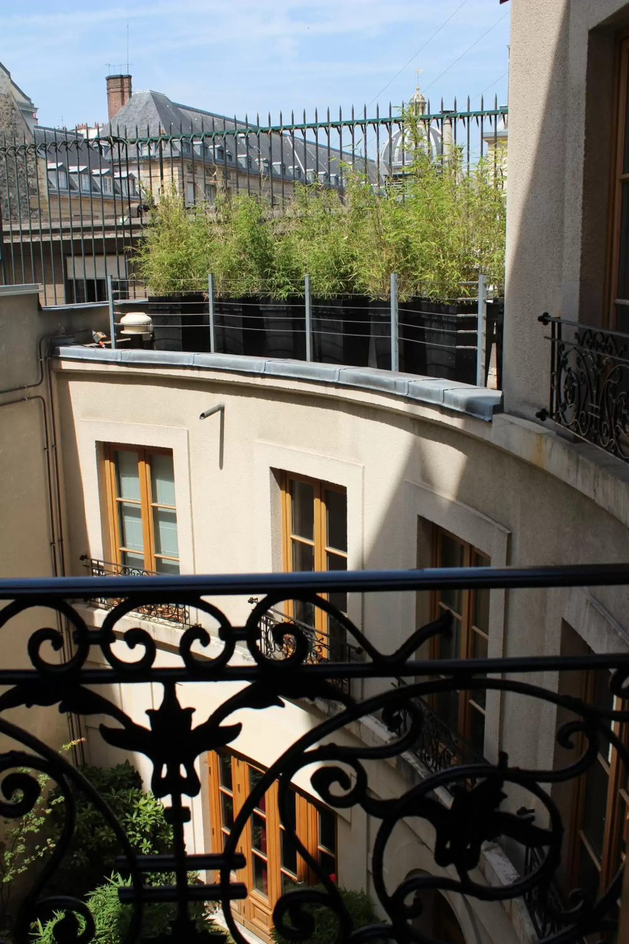 View (from property/room), Balcony/Terrace in HOTEL PRINCE DE CONTI