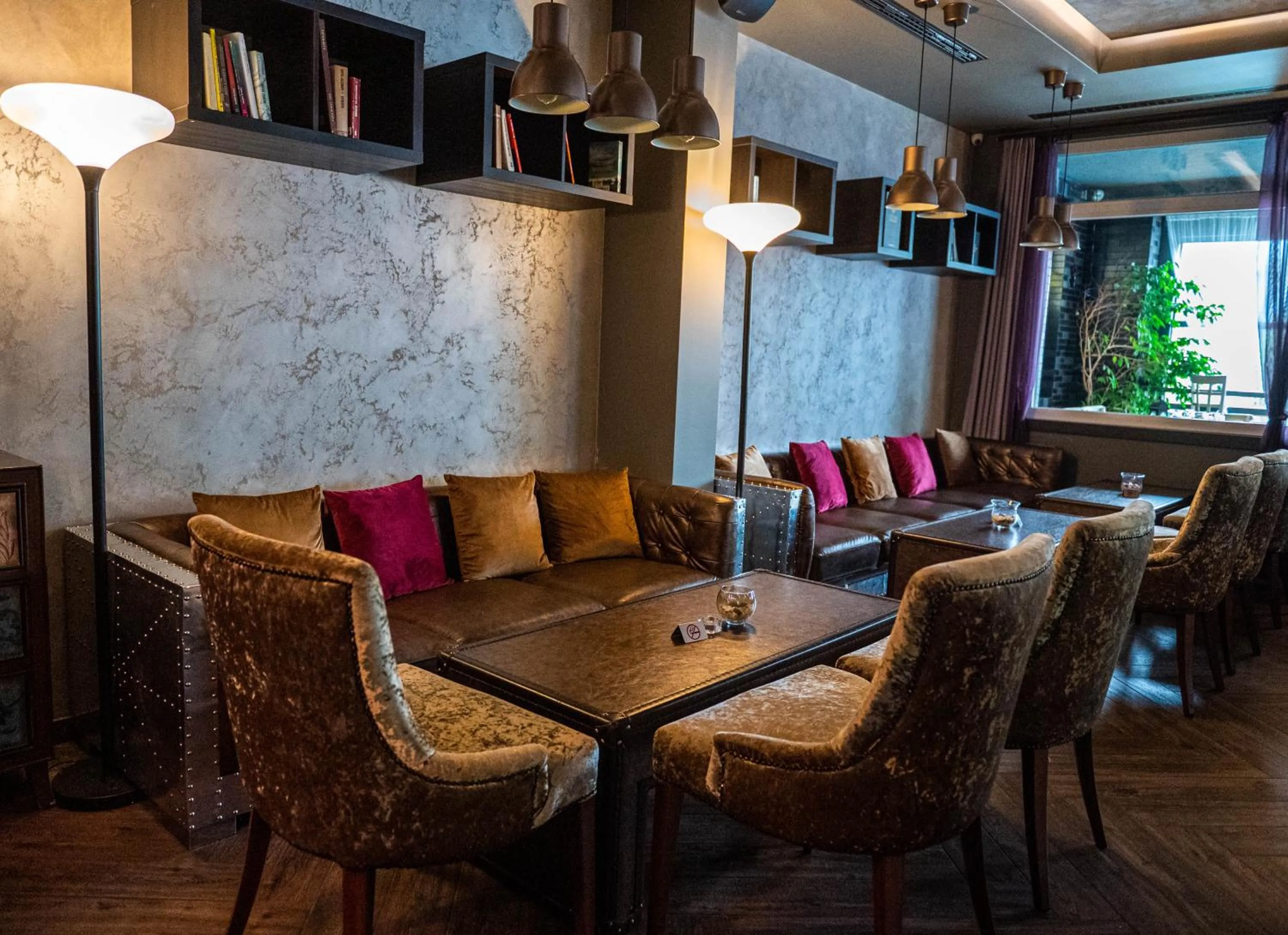 Lounge or bar in All Seasons Residence Design Hotel - Free parking