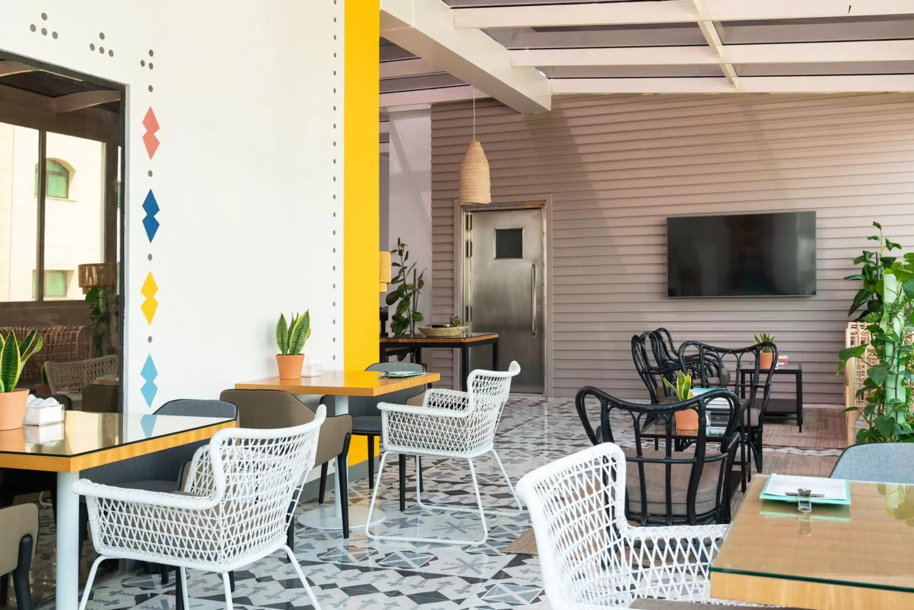 Dining area in Nuzl Shada Hotel