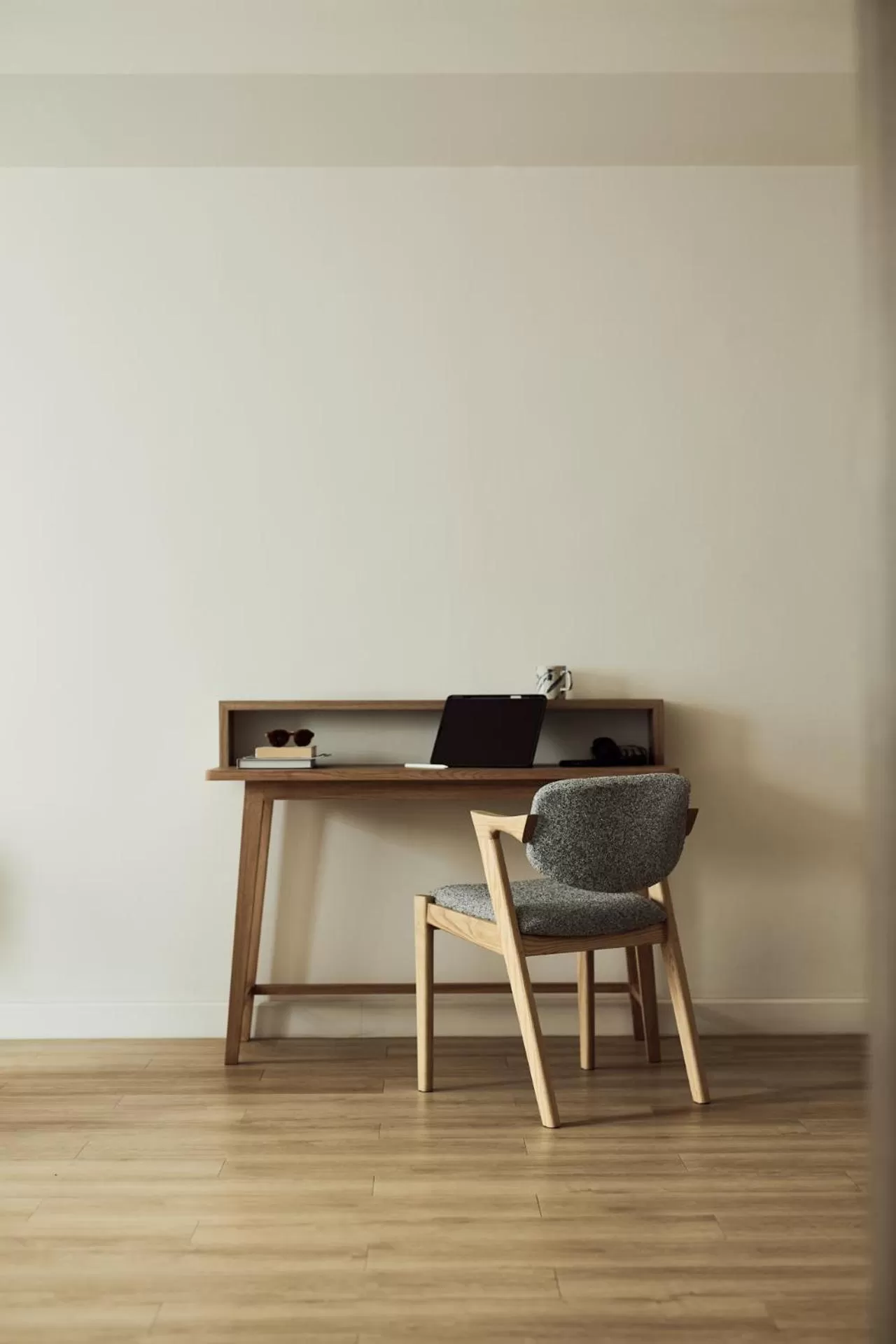 hair dresser in Casa 17 Hotel Bangkok