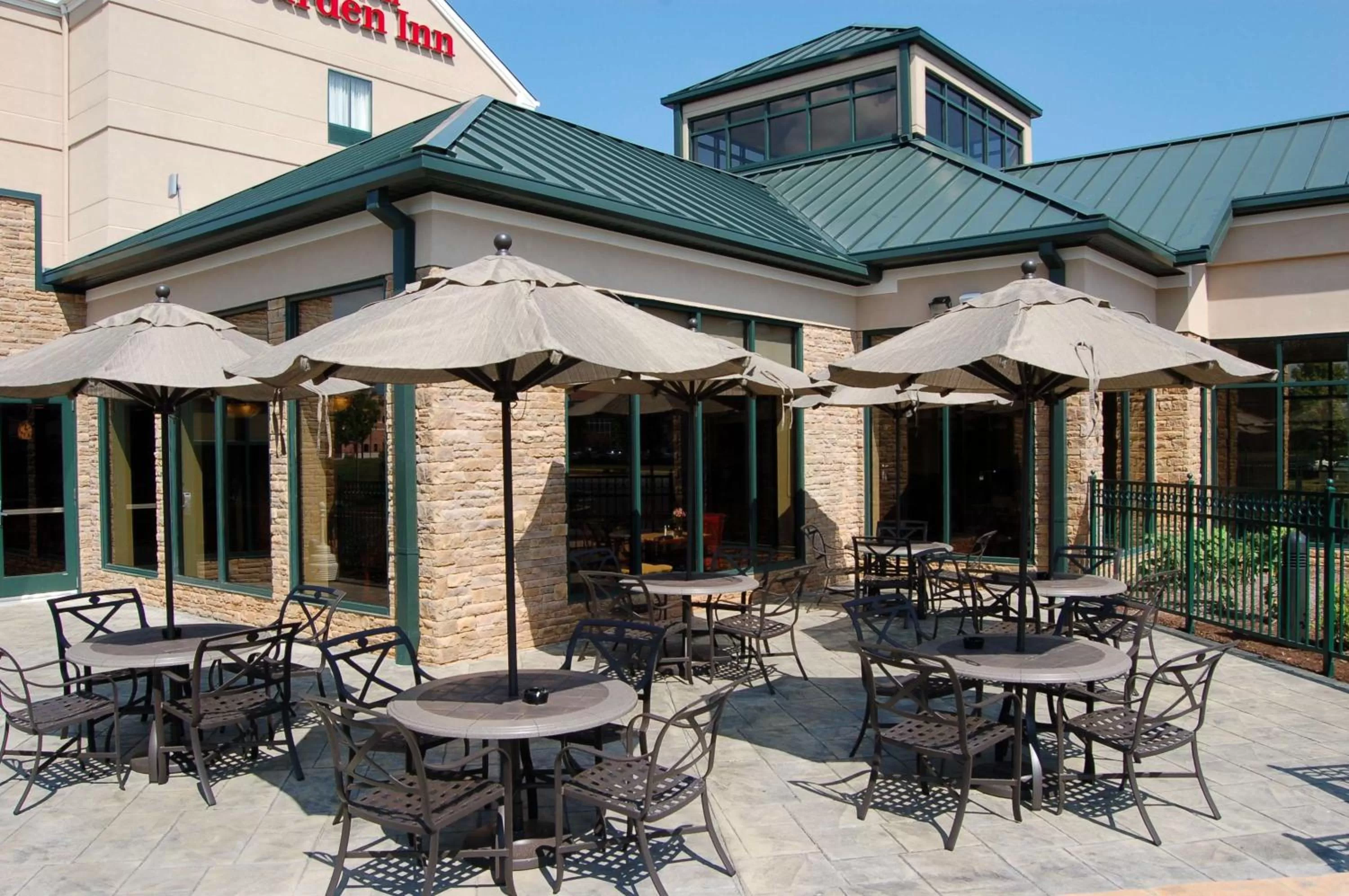 Property building in Hilton Garden Inn Bowling Green