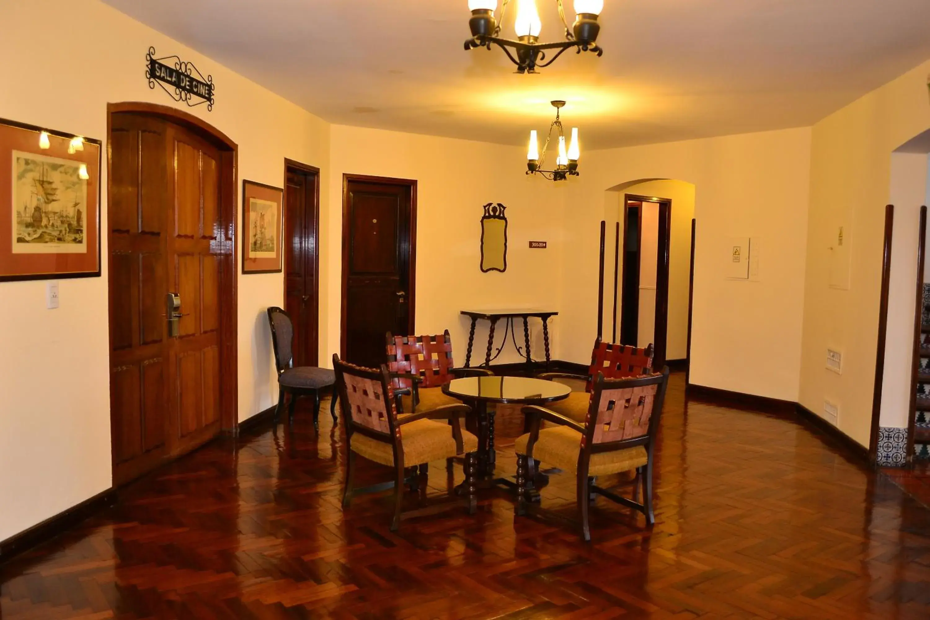 Property building, Dining Area in Hotel Salta