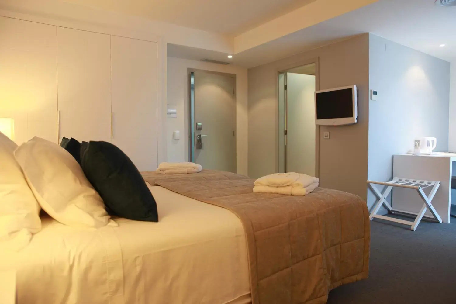Bedroom, Bed in Hotel Anjo de Portugal